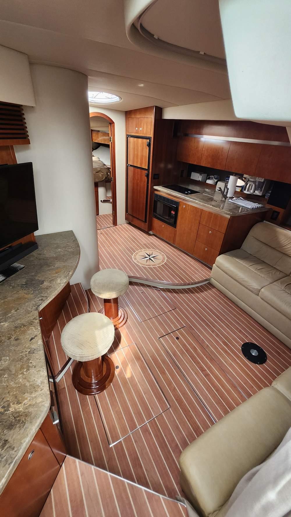 2008-cruisers-yachts-420-express-power-9500690-20240809105154220-1_XLARGE