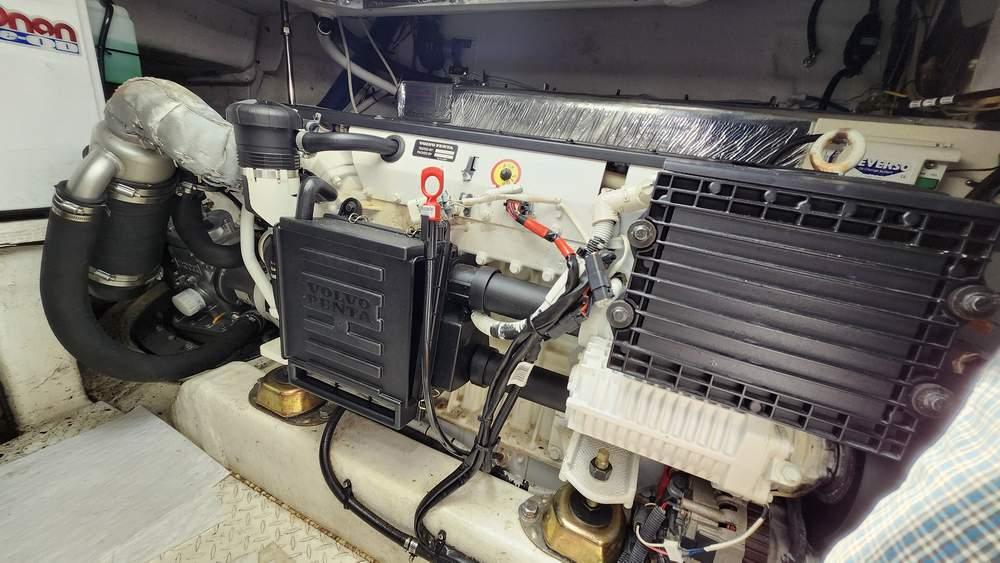 2008-cruisers-yachts-420-express-power-9500690-20240809105411336-1_XLARGE