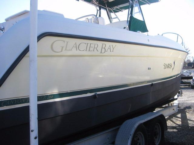 2005 Glacier Bay Canyon Runner 260