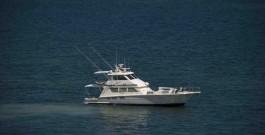 1994 Hatteras enclosed fly bridge