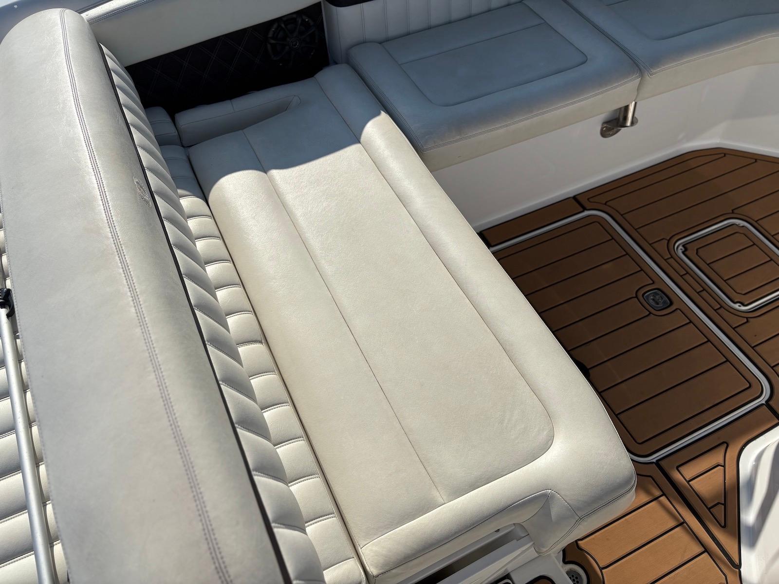 NY 10180 RL Knot 10 Yacht Sales