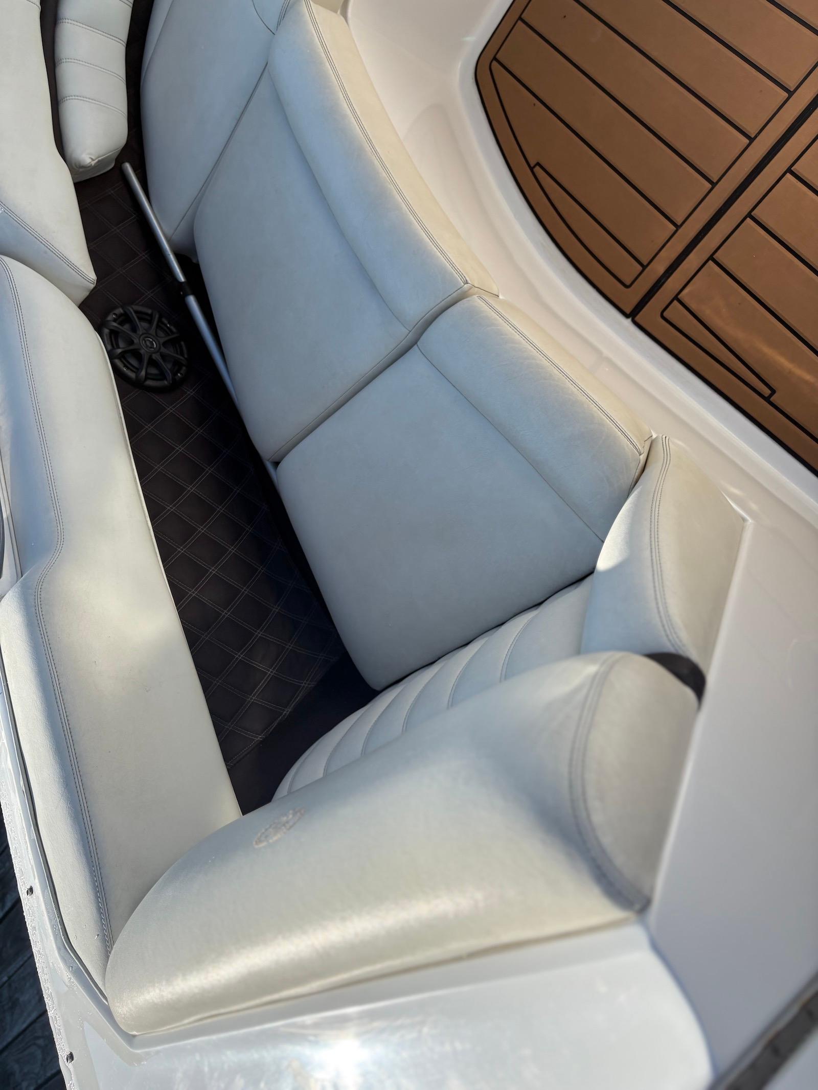 NY 10180 RL Knot 10 Yacht Sales