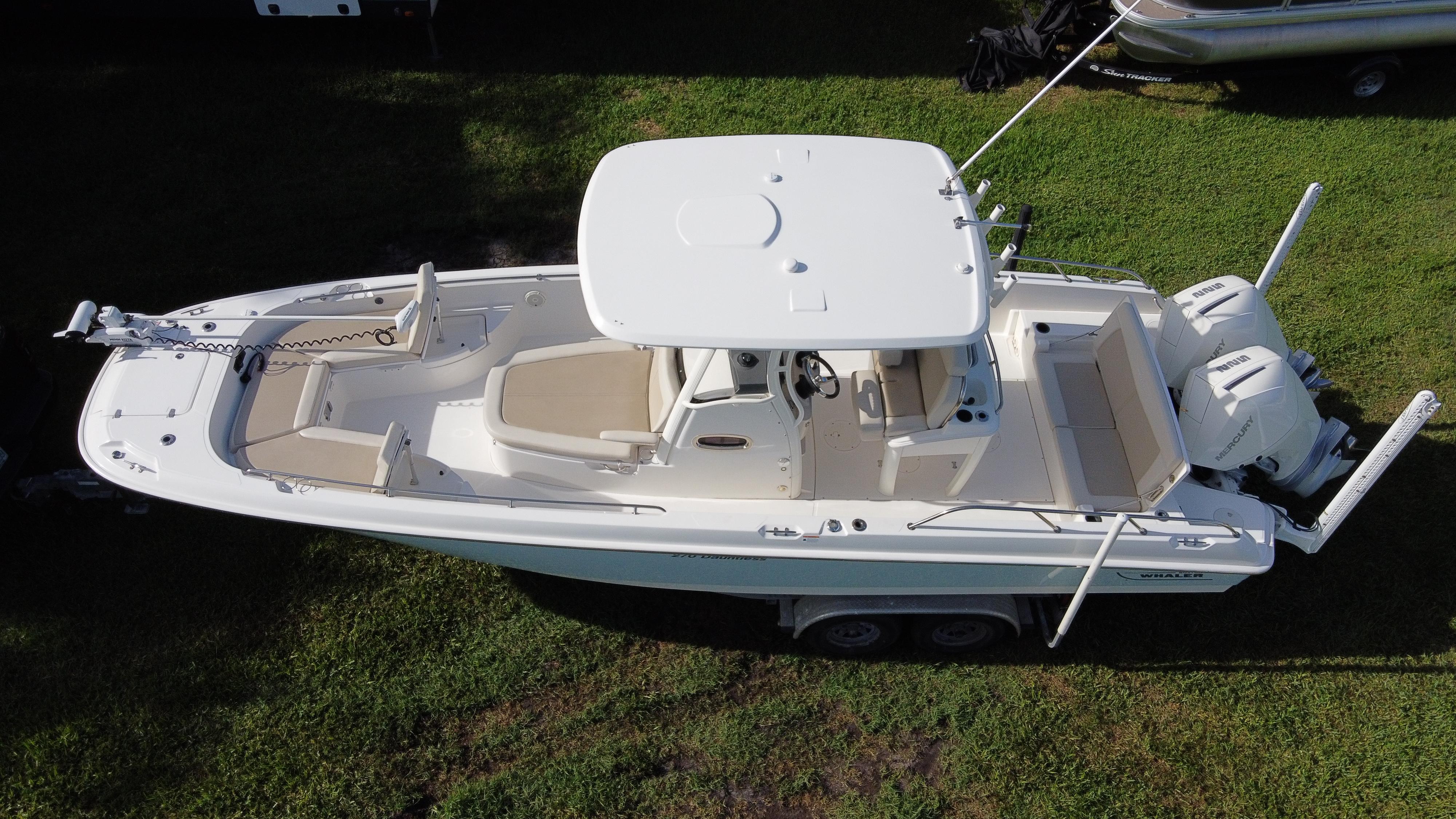 2020-boston-whaler-270-dauntless-power-9836013-20250611182212974-1_XLARGE