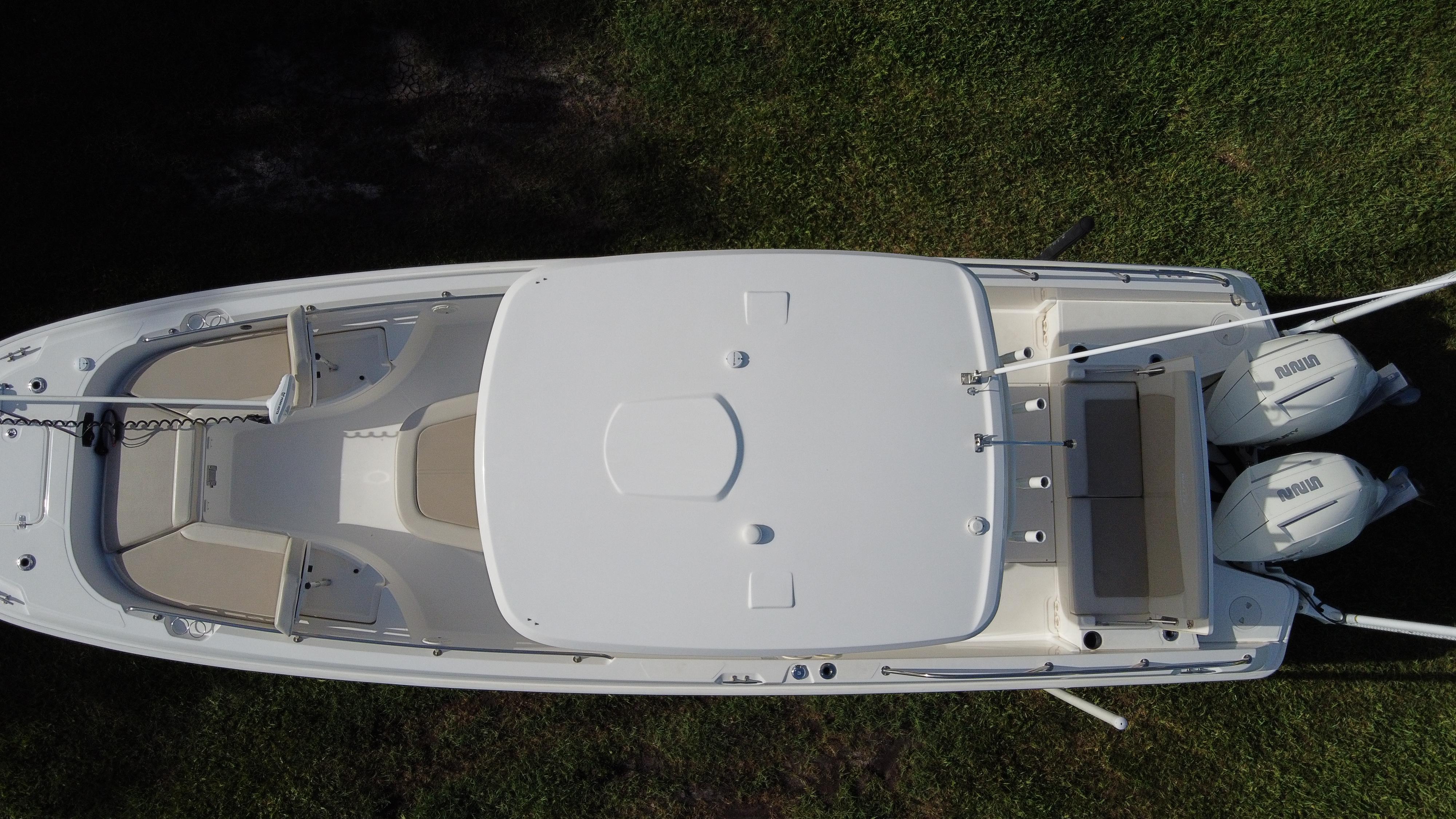 2020-boston-whaler-270-dauntless-power-9836013-20250611182214968-1_XLARGE