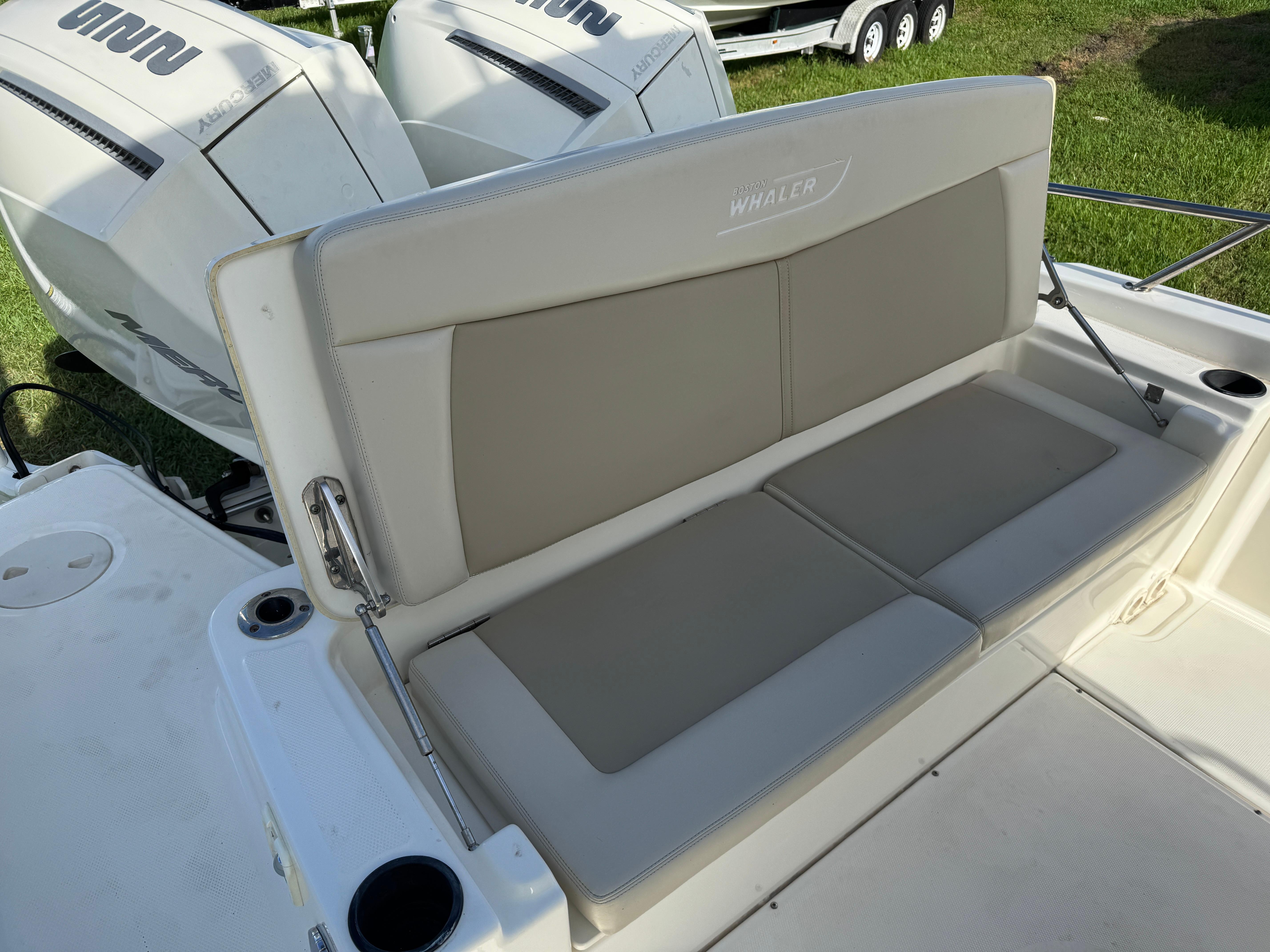 2020-boston-whaler-270-dauntless-power-9836013-20250611182257393-1_XLARGE