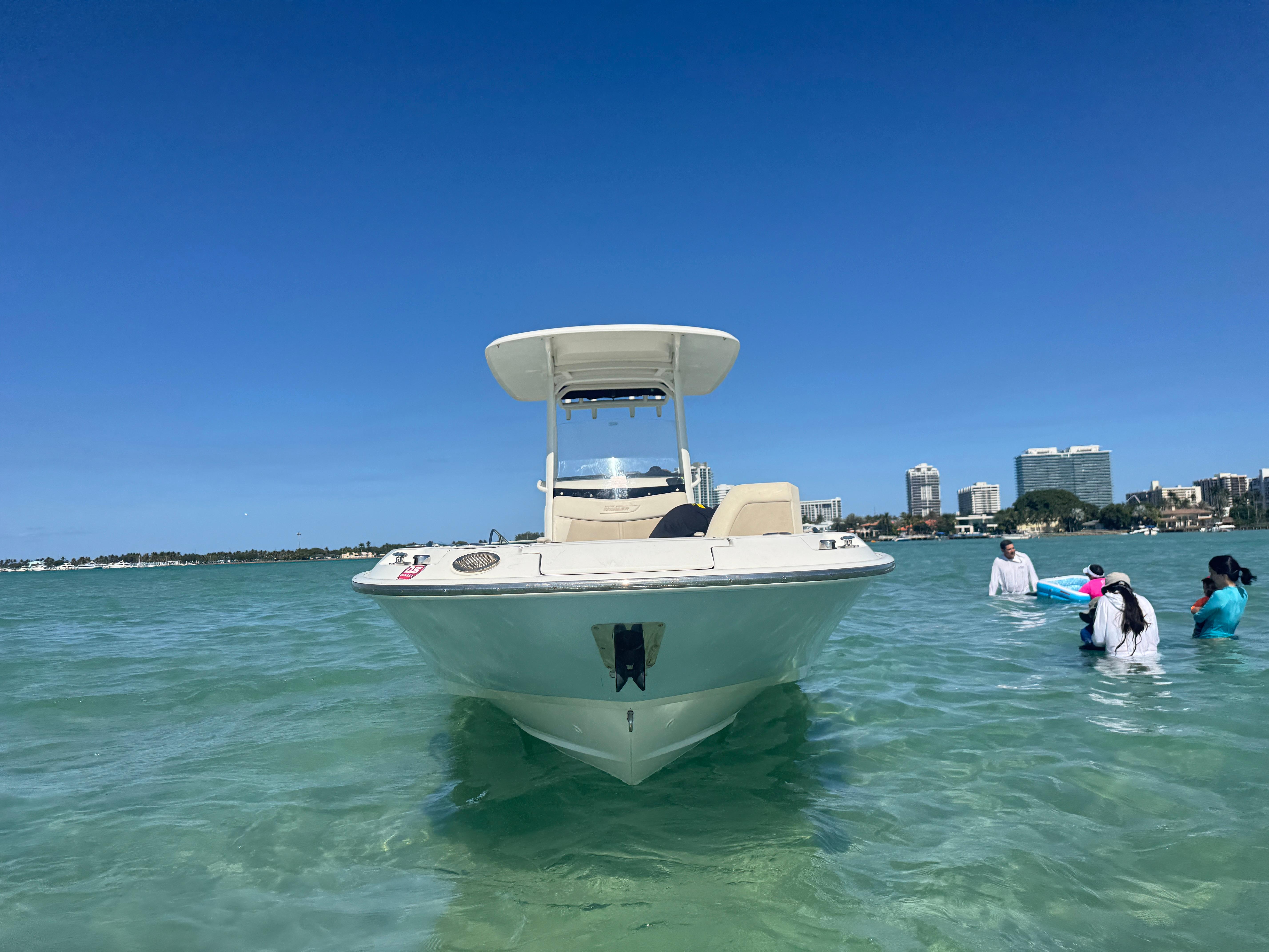 2020-boston-whaler-270-dauntless-power-9836013-20250611182359514-1_XLARGE