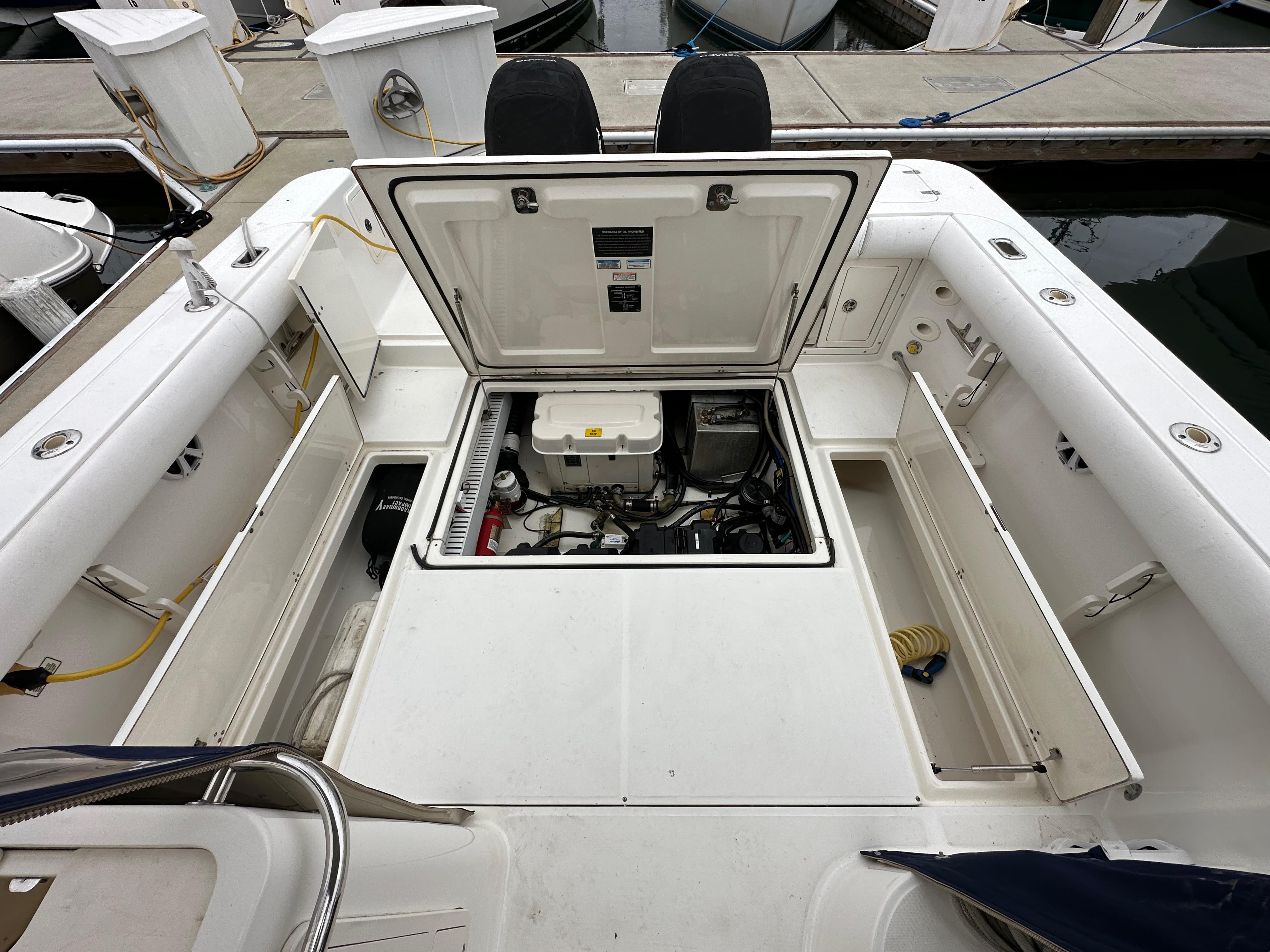 Image [8] of 2005 Boston Whaler 305 Conquest