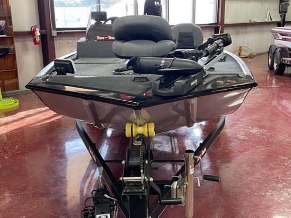 2021 Tracker Boats boat for sale, model of the boat is Bass Tracker Classic XL & Image # 2 of 12