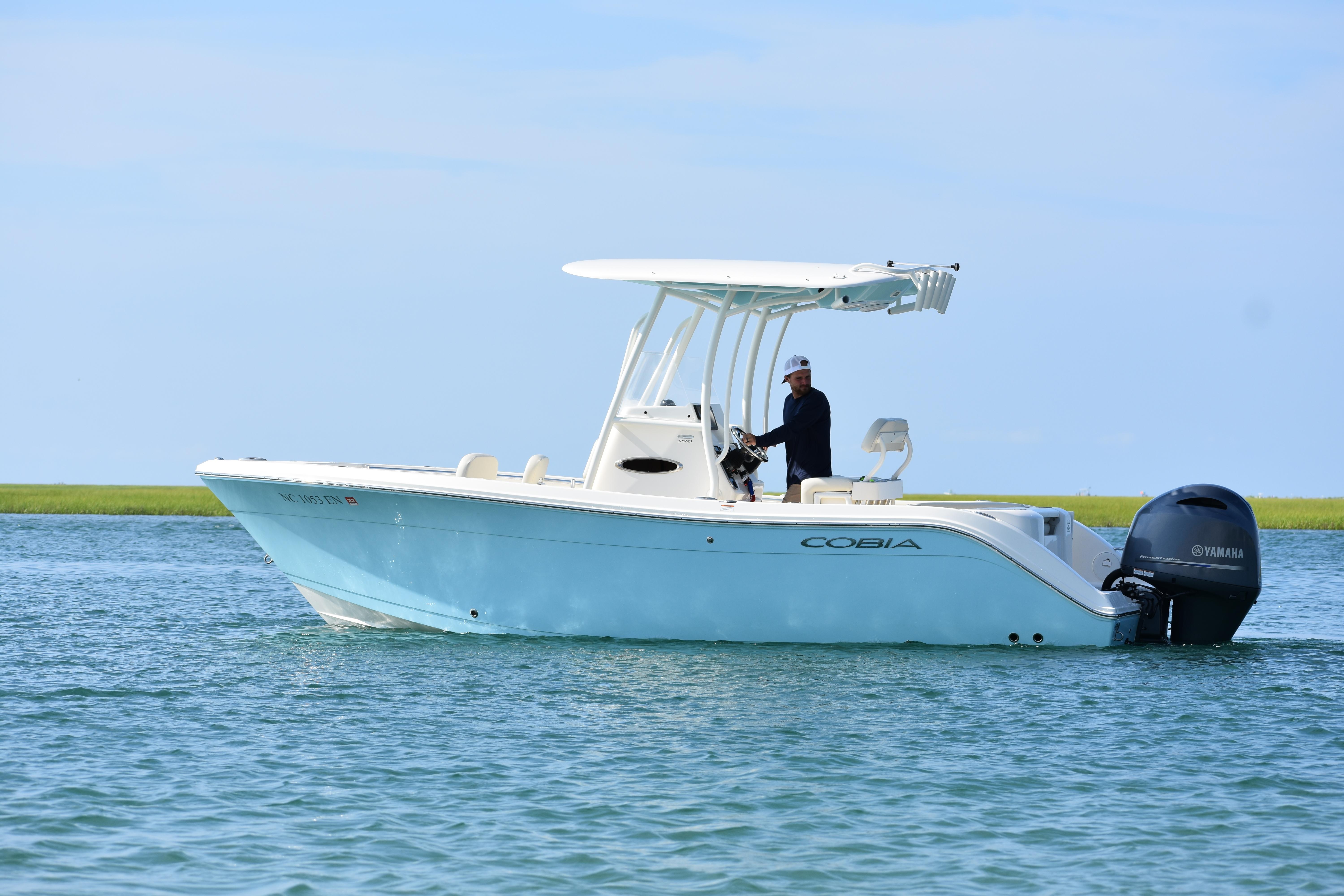 2019 Cobia 220 CC Yachts360