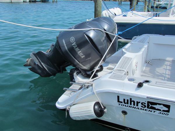30' Luhrs, Listing Number 100902100, - Photo No. 5