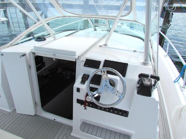 30' Luhrs, Listing Number 100902100, - Photo No. 15