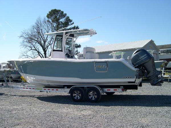 Gamefish 27 Forward Seat Photo 4