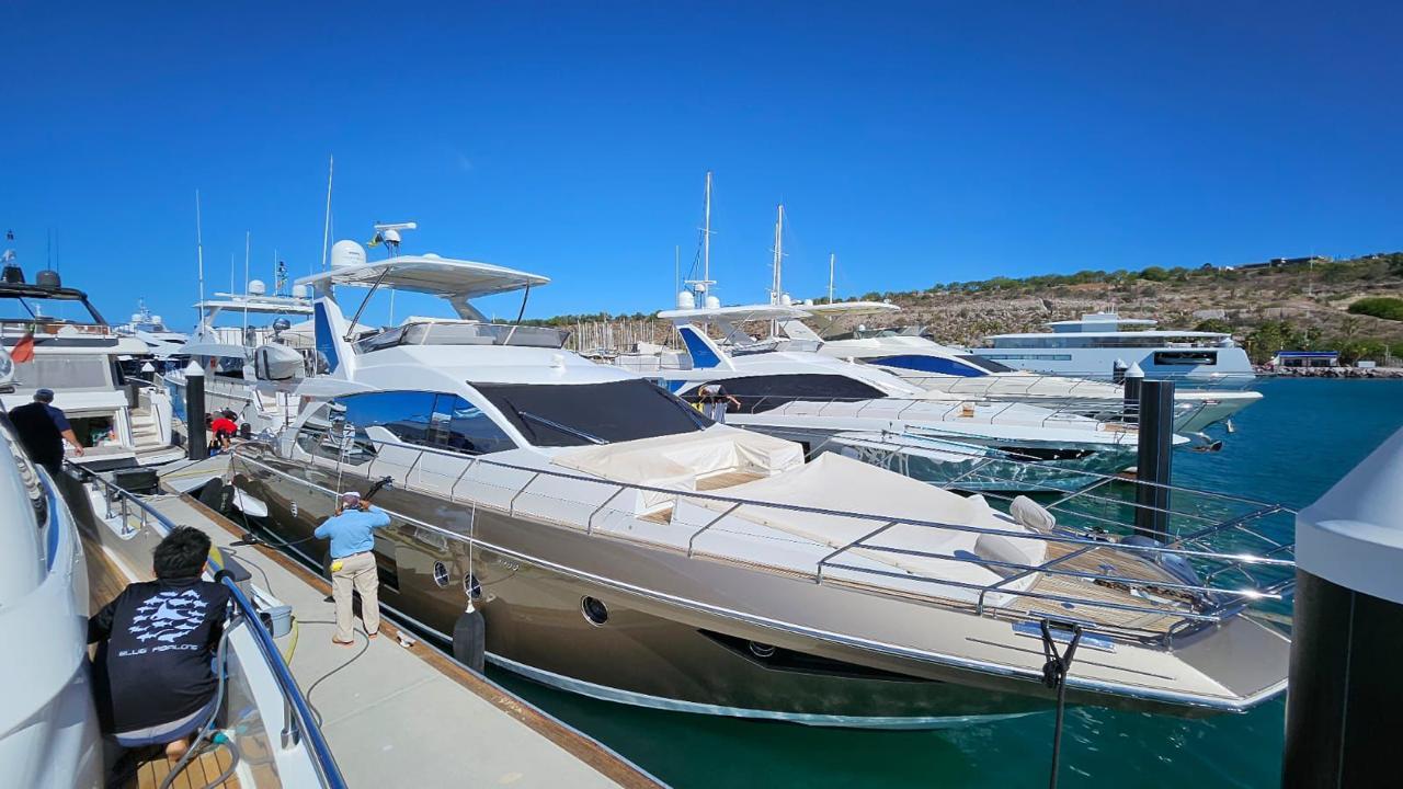 2019 Azimut