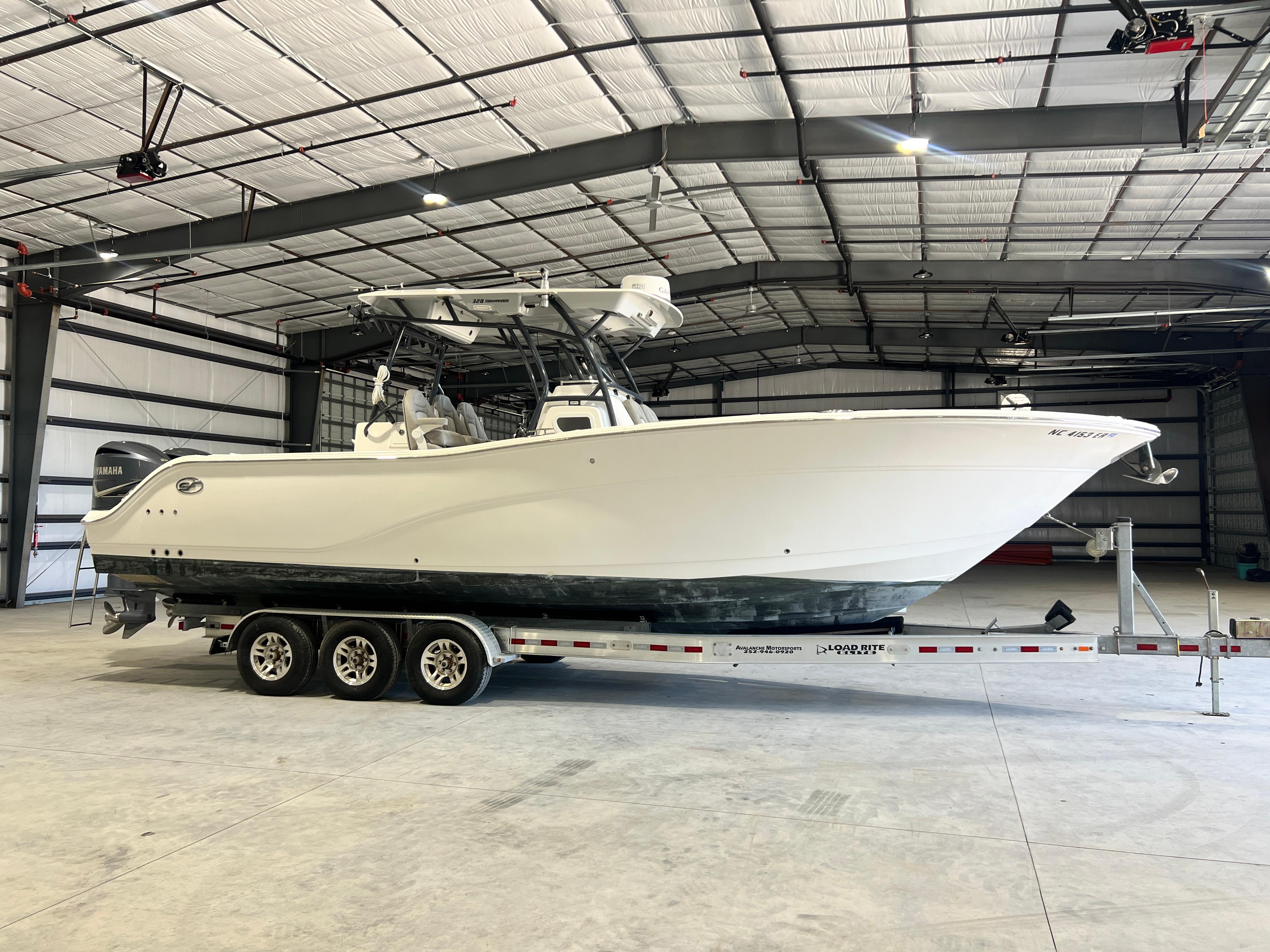 2020 Sea Fox 328 Commander