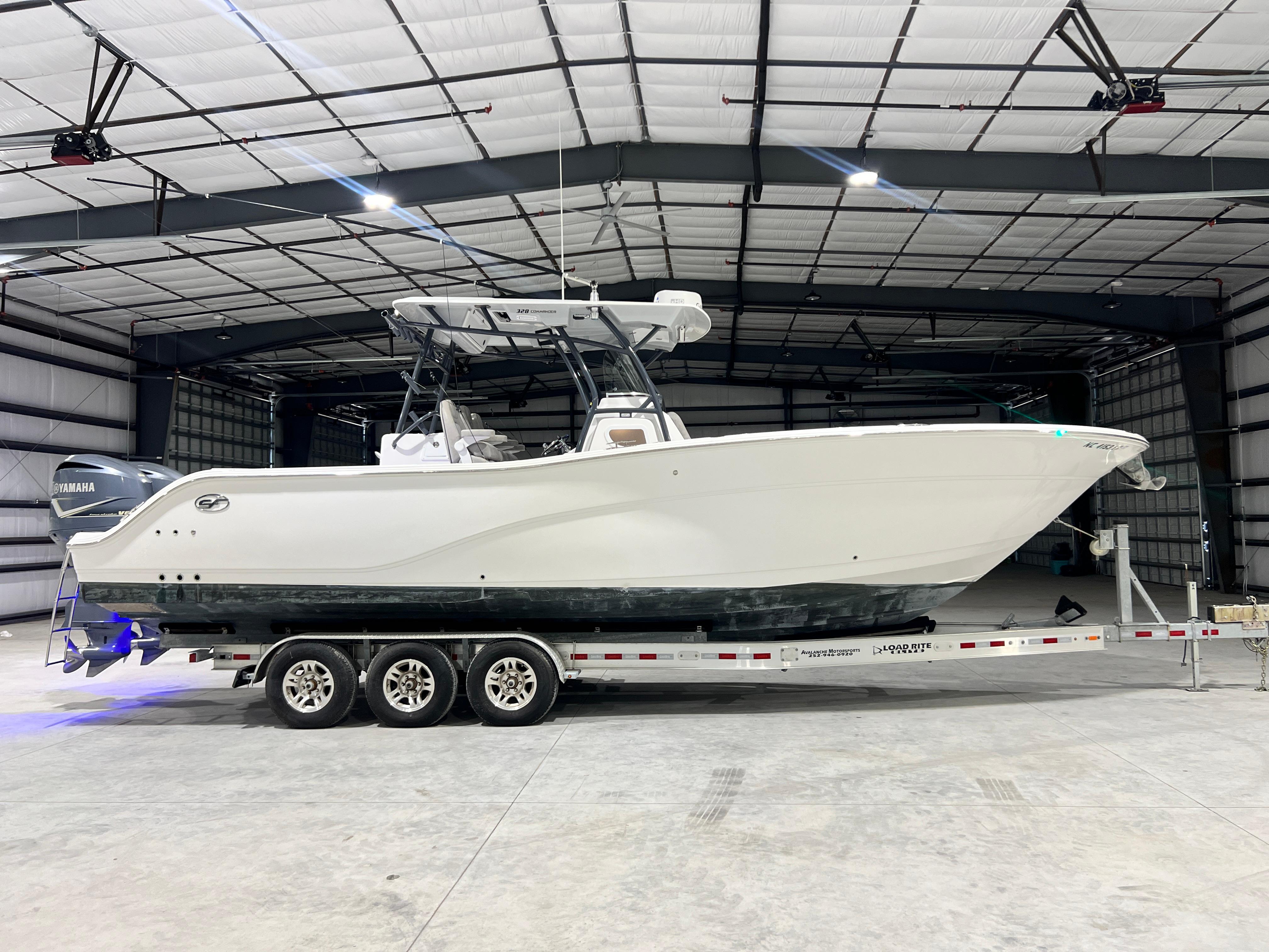 2020 Sea Fox 328 Commander