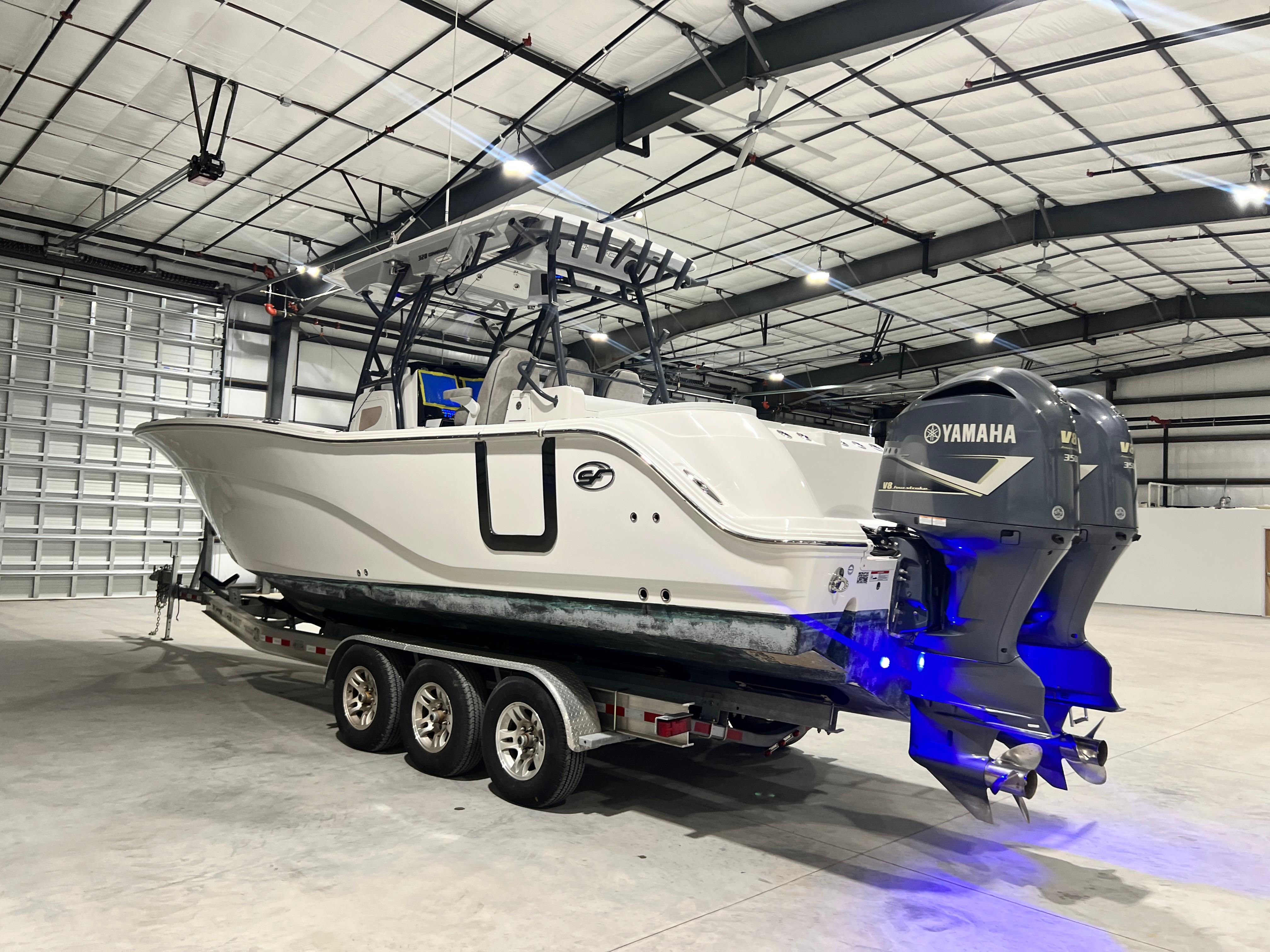 2020 Sea Fox 328 Commander