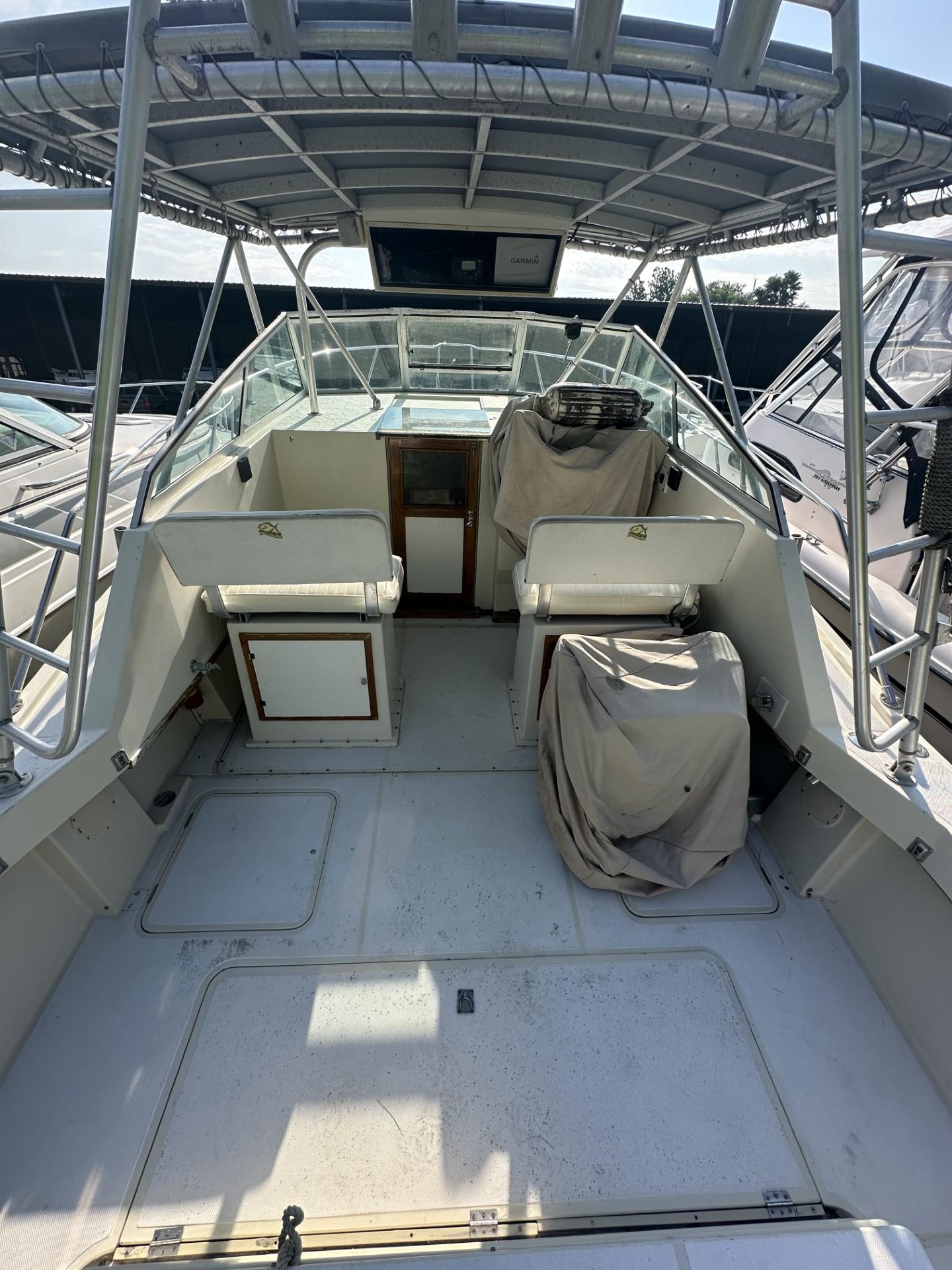 1984 Aquasport 270 Express Fisherman-8