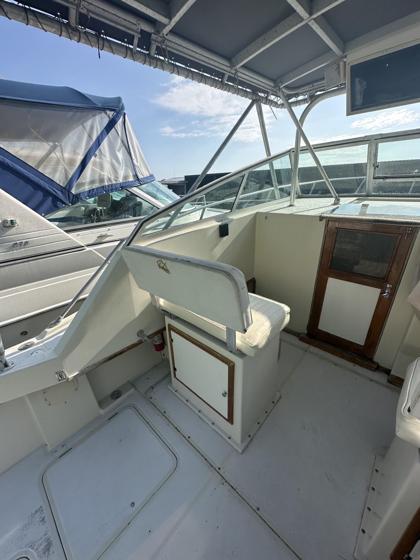 1984 Aquasport 270 Express Fisherman-10