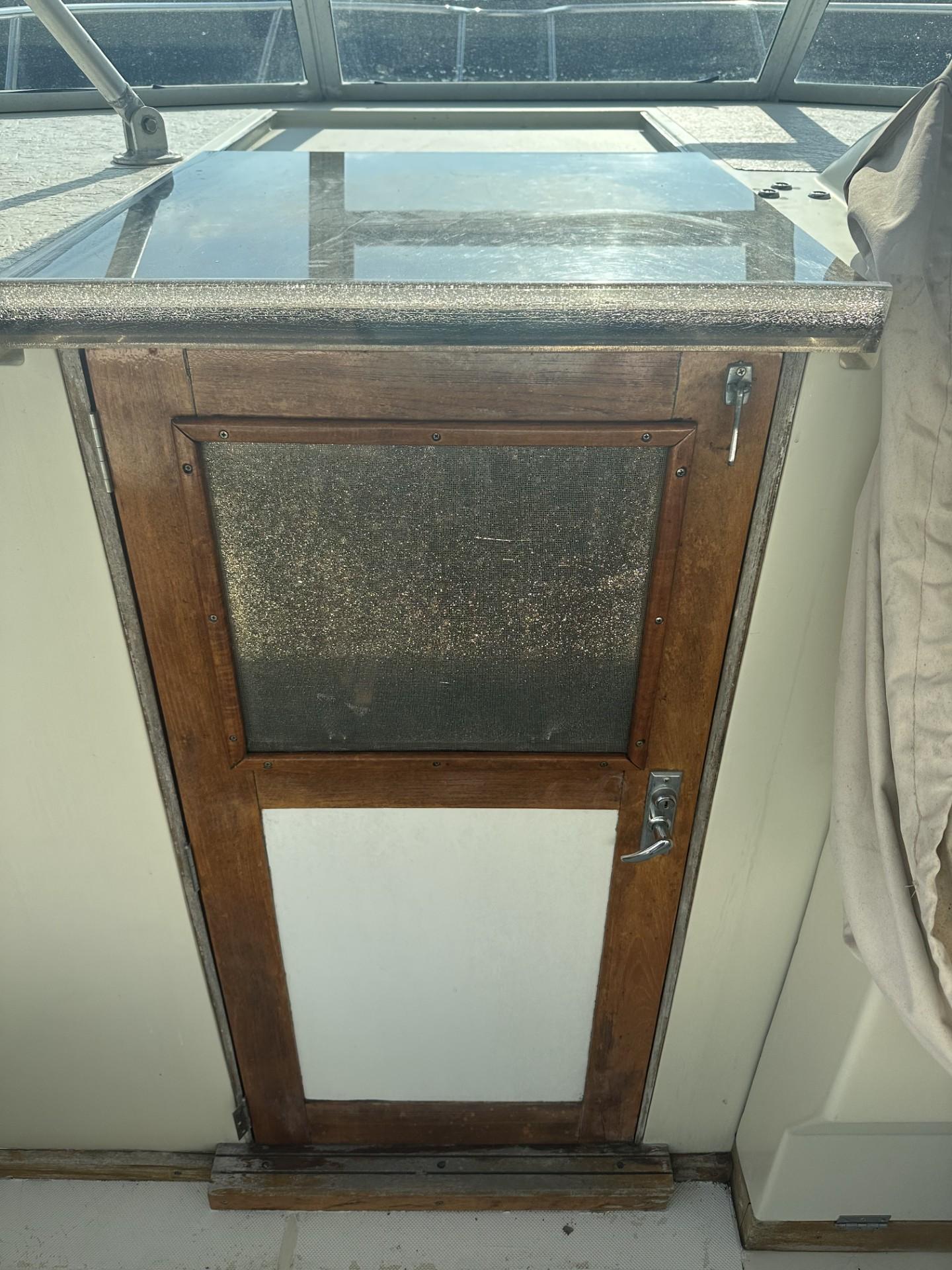 1984 Aquasport 270 Express Fisherman-14