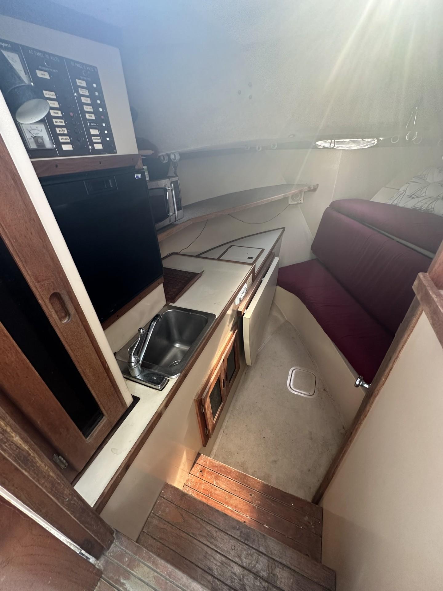 1984 Aquasport 270 Express Fisherman-15
