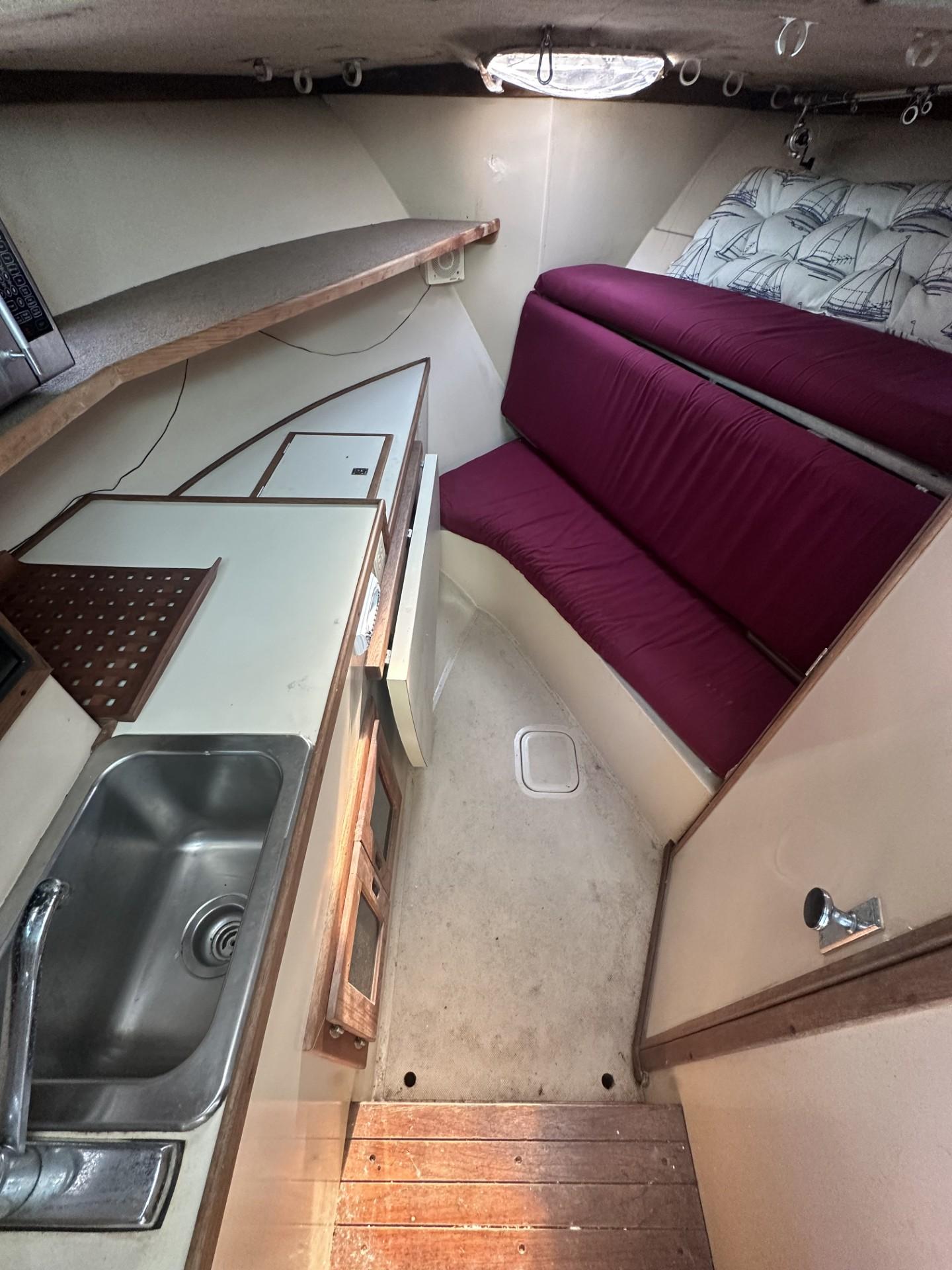 1984 Aquasport 270 Express Fisherman-16