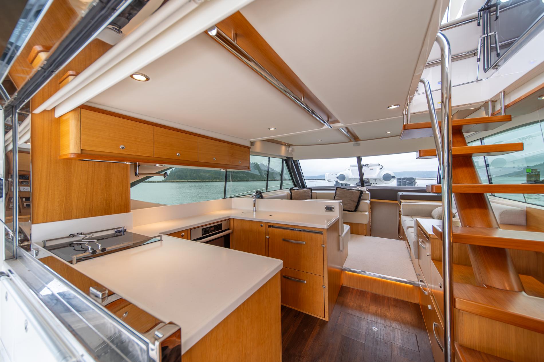 Evolution Yacht Photos Pics 2015 Riviera 50 Enclosed Bridge - ENVOLUTION