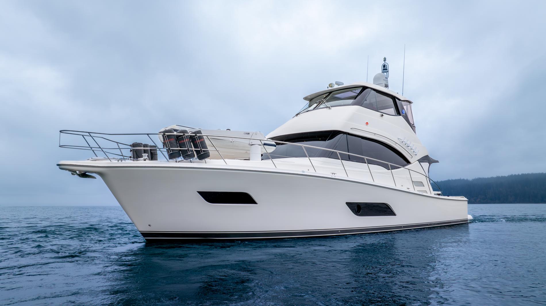 Evolution Yacht Photos Pics 2015 Riviera 50 Enclosed Bridge - ENVOLUTION