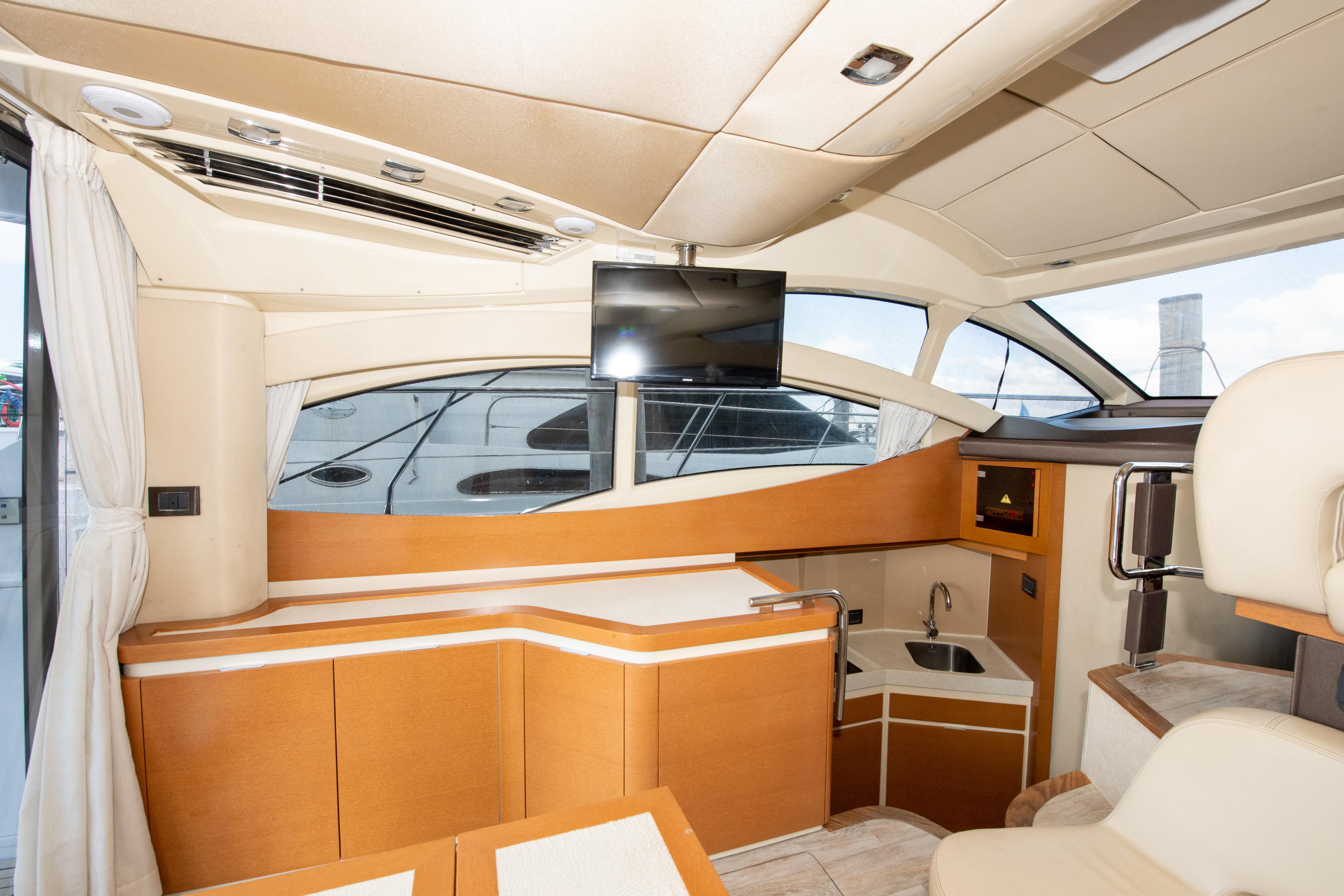 Azimut 42 - Salon