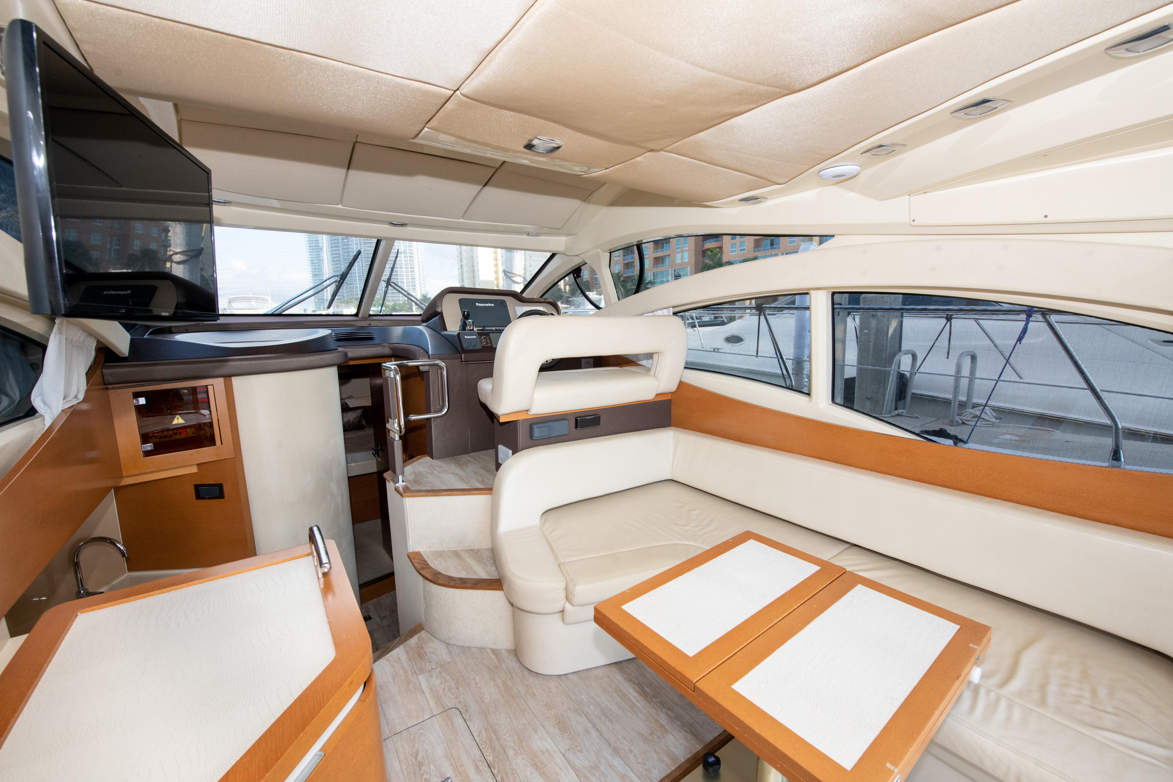 Azimut 42 - Salon