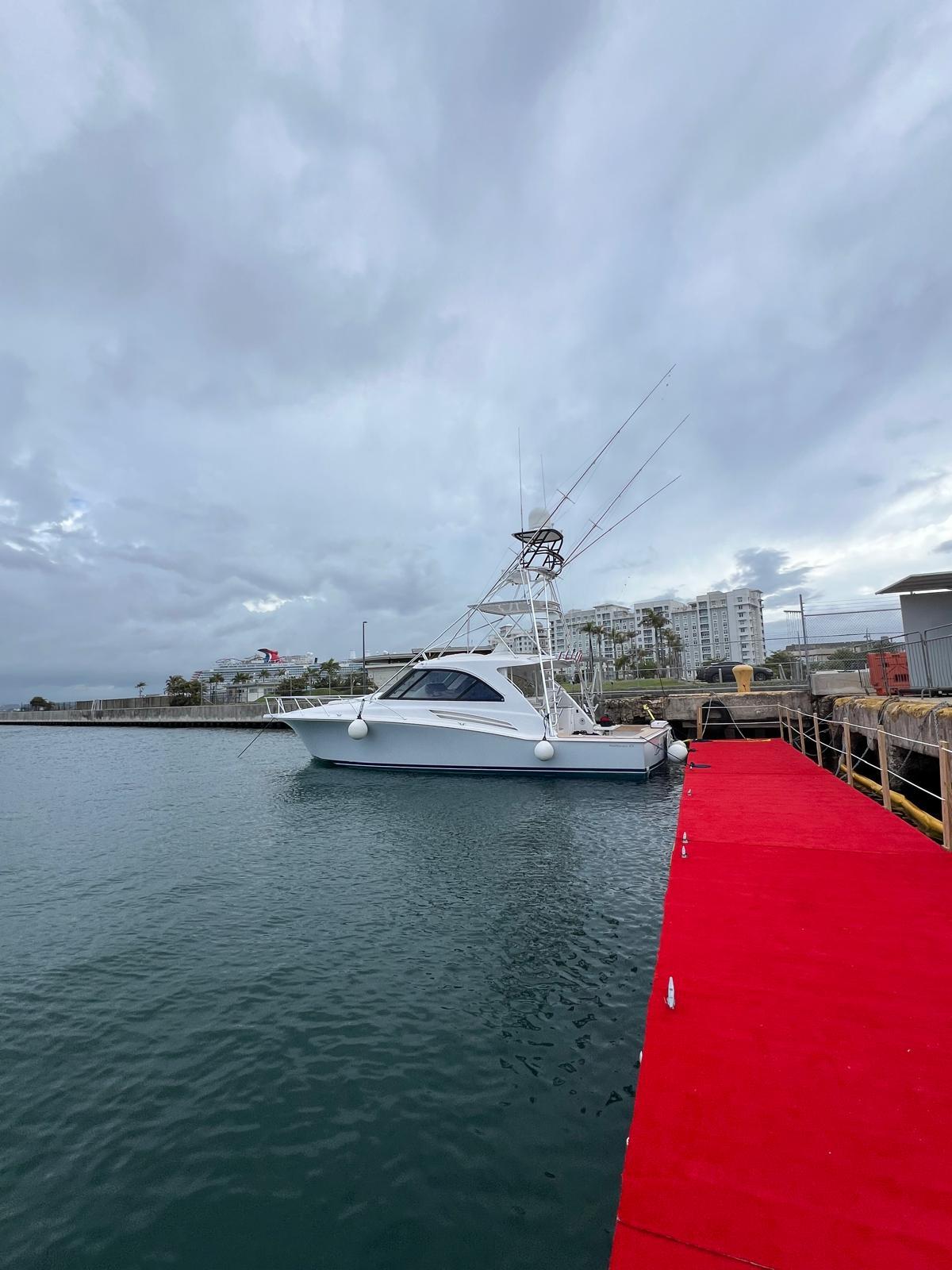 2017 Hatteras 45 express cruiser