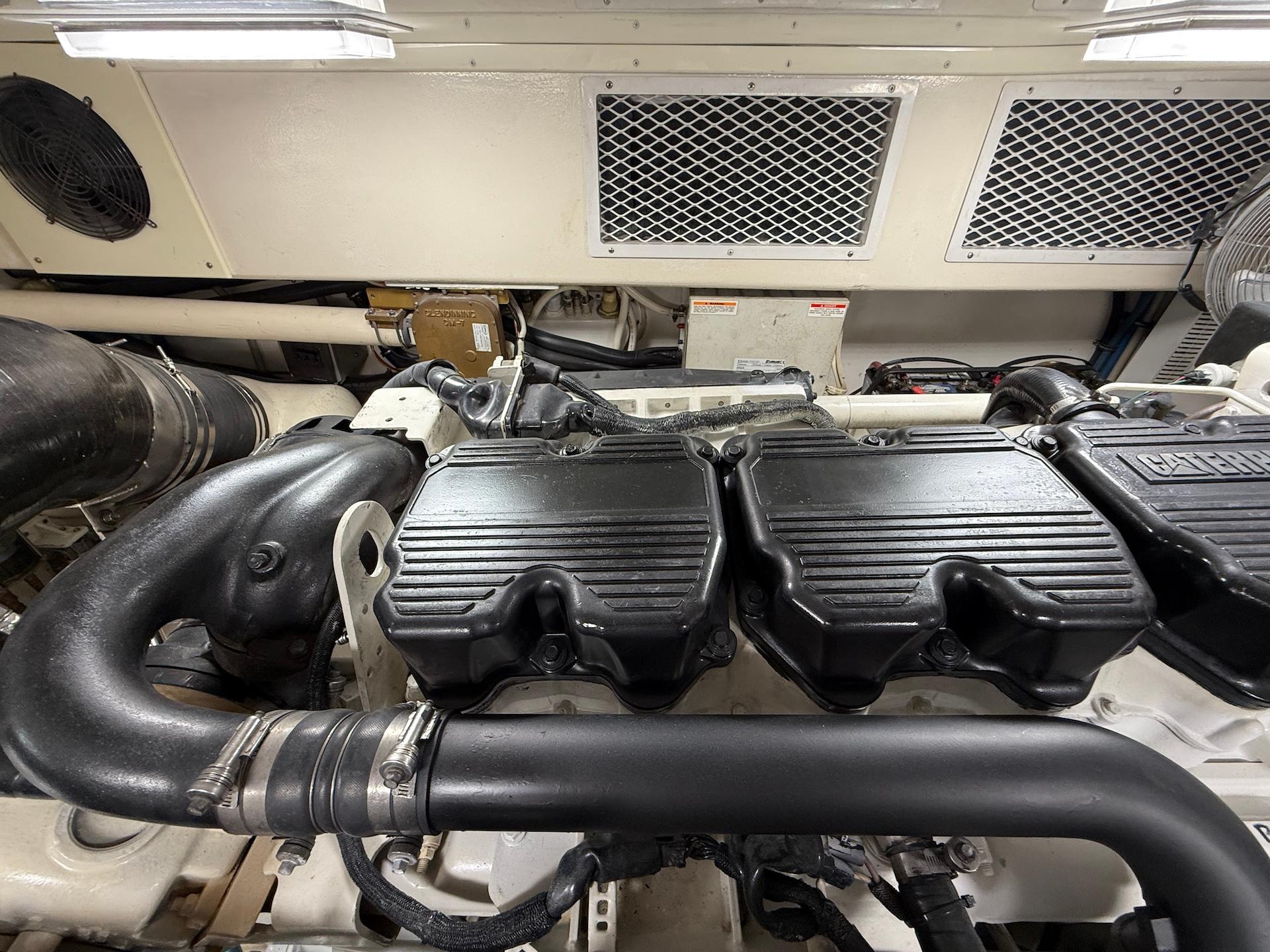 2006-buddy-davis-48-express-power-9726044-20250508071402728-1_XLARGE