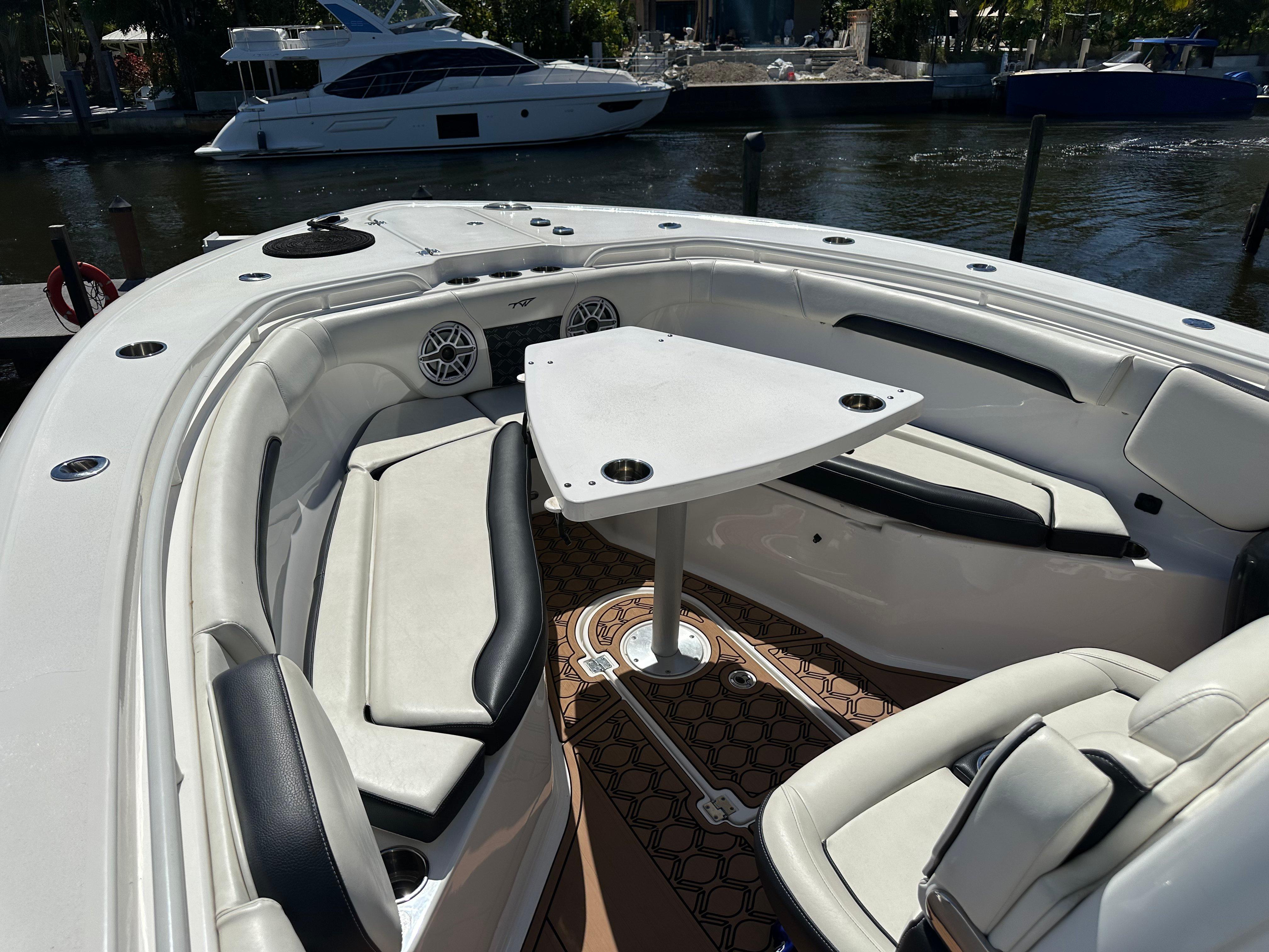 2022-tidewater-280-cc-power-9776044-20250429160524811-1_XLARGE