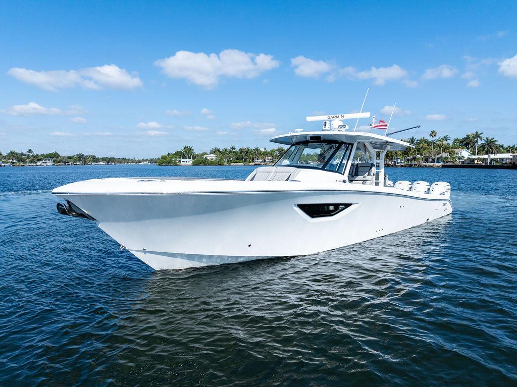 2022-pursuit-s-428-sport-power-9806049-20250522121015641-1_XLARGE