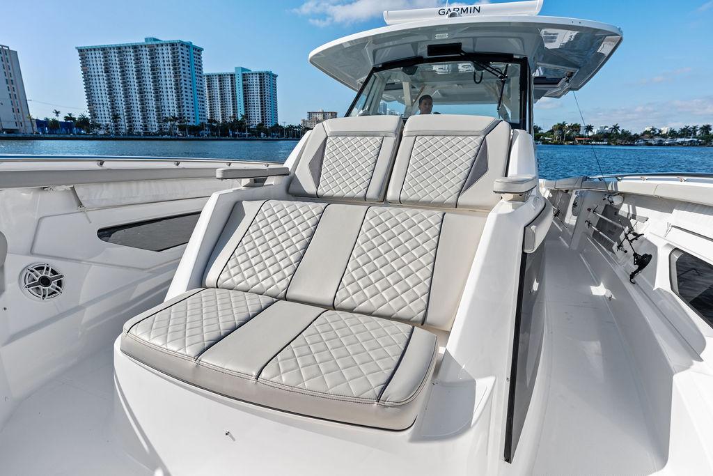 2022-pursuit-s-428-sport-power-9806049-20250522121103719-1_XLARGE