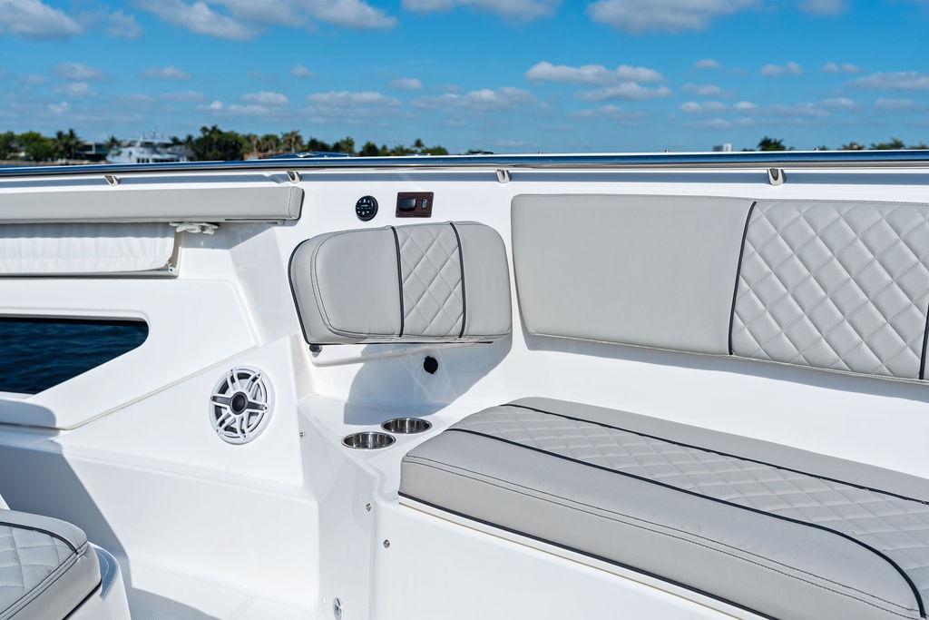 2022-pursuit-s-428-sport-power-9806049-20250522121110767-1_XLARGE
