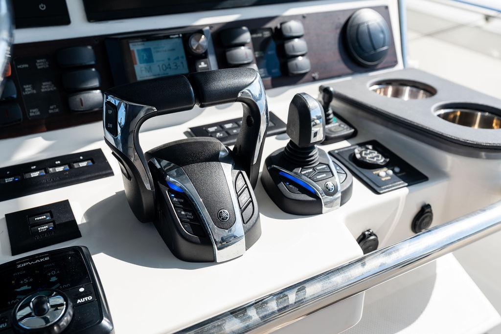 2022-pursuit-s-428-sport-power-9806049-20250522121122783-1_XLARGE