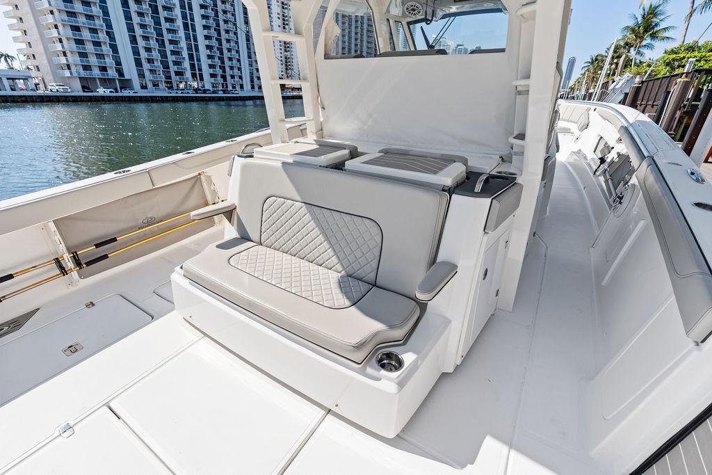 2022-pursuit-s-428-sport-power-9806049-20250522121151816-1_XLARGE