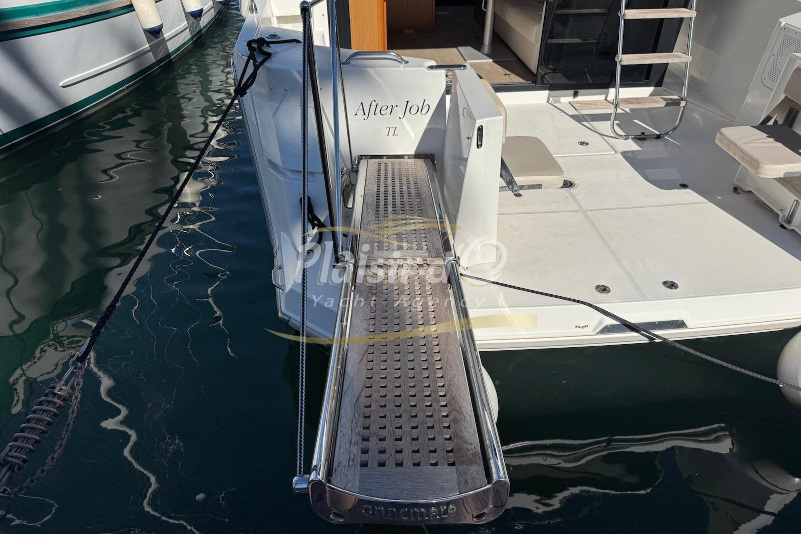 2018 Beneteau Swift Trawler 35 large 22