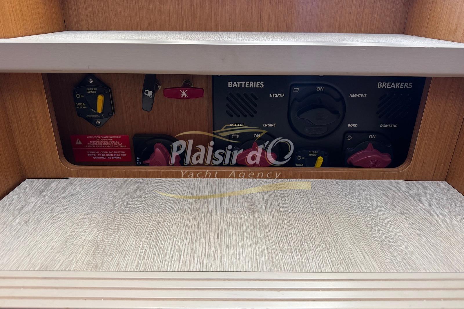 2018 Beneteau Swift Trawler 35 large 53