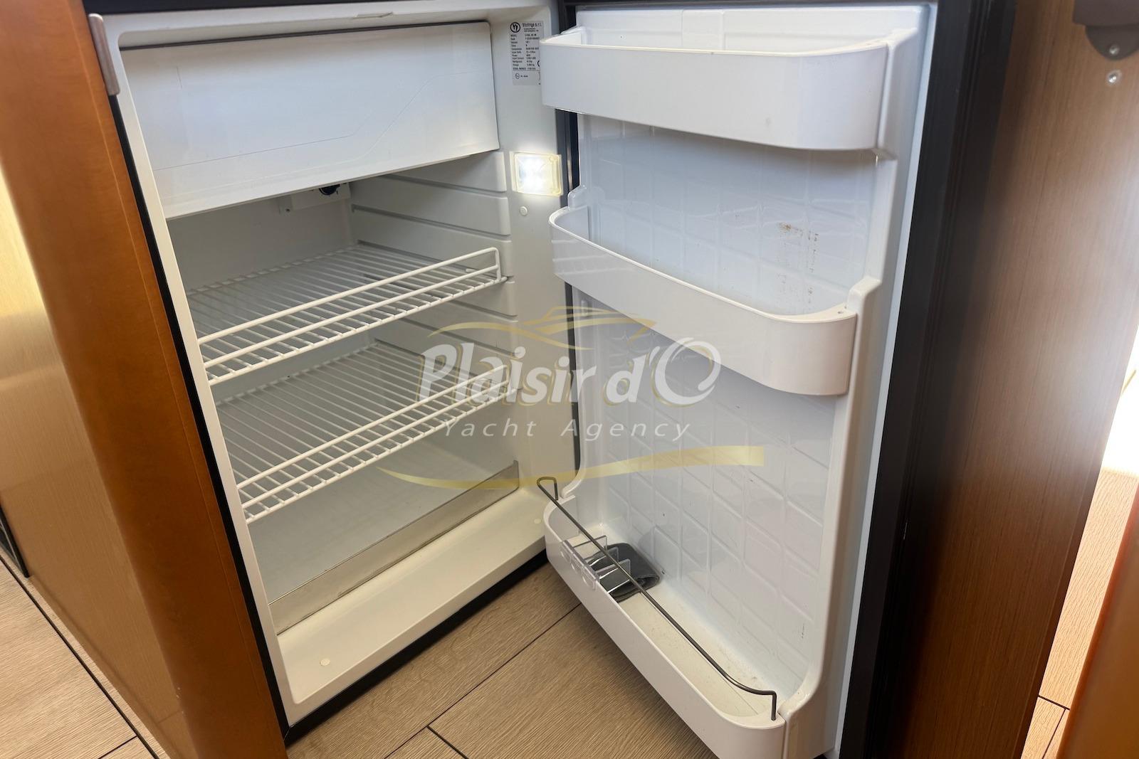 2018 Beneteau Swift Trawler 35 large 41