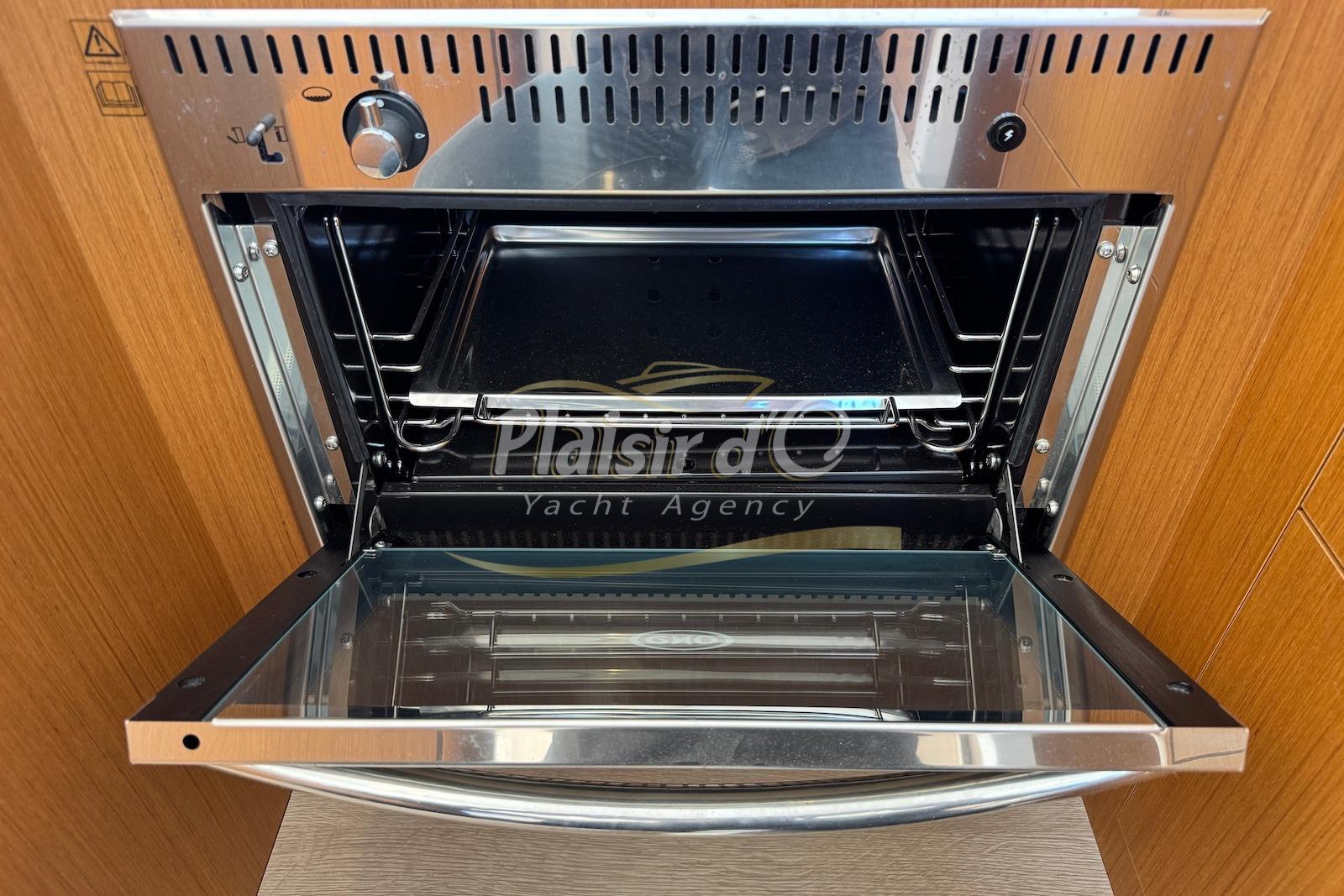 2018 Beneteau Swift Trawler 35 large 42