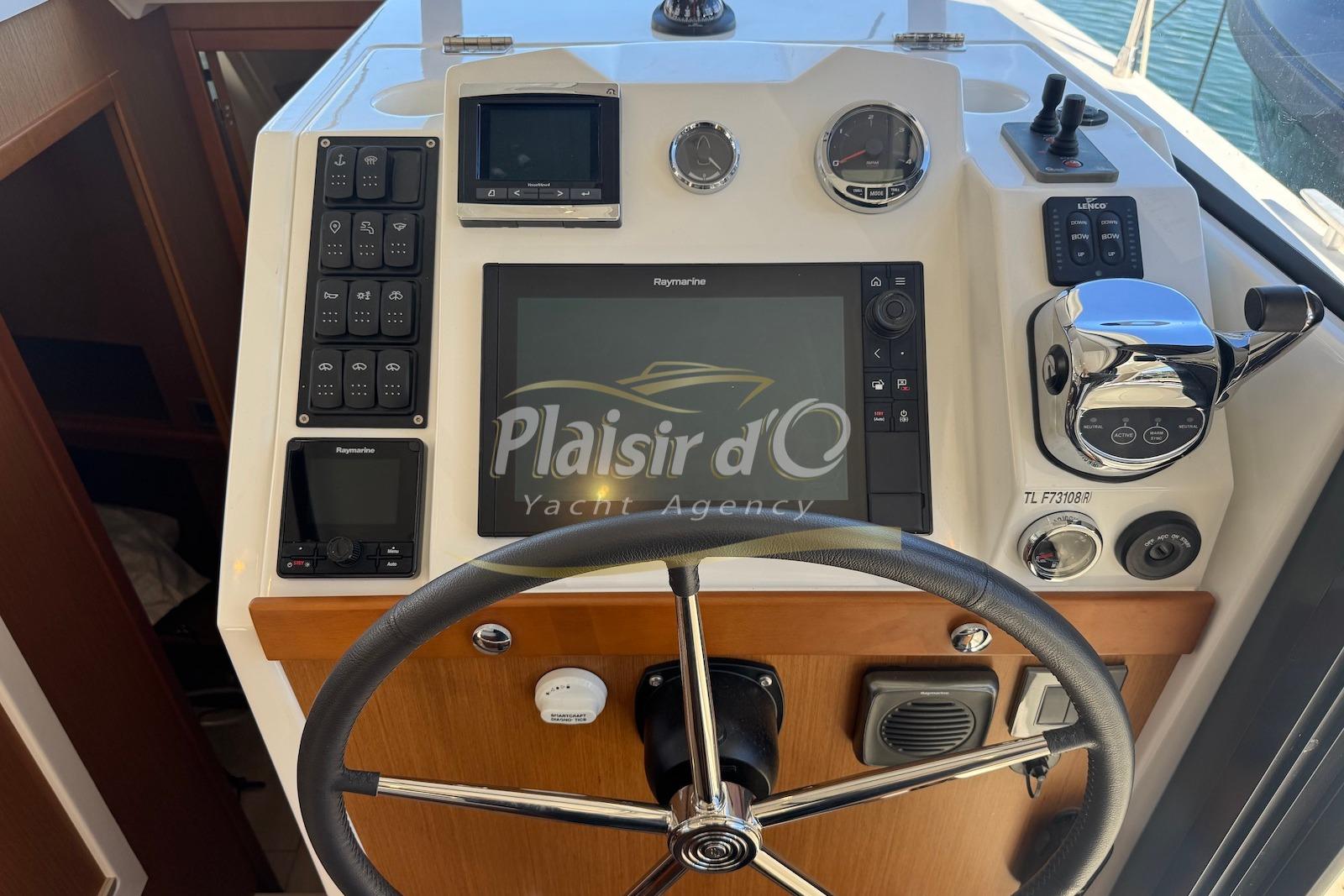 2018 Beneteau Swift Trawler 35 large 50