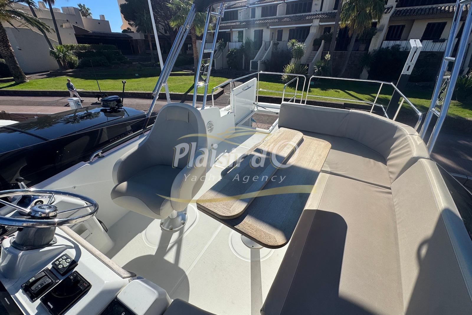 2018 Beneteau Swift Trawler 35 large 10