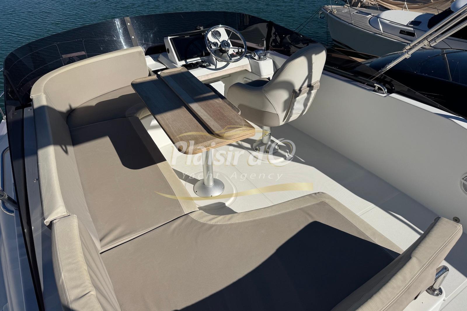 2018 Beneteau Swift Trawler 35 large 8