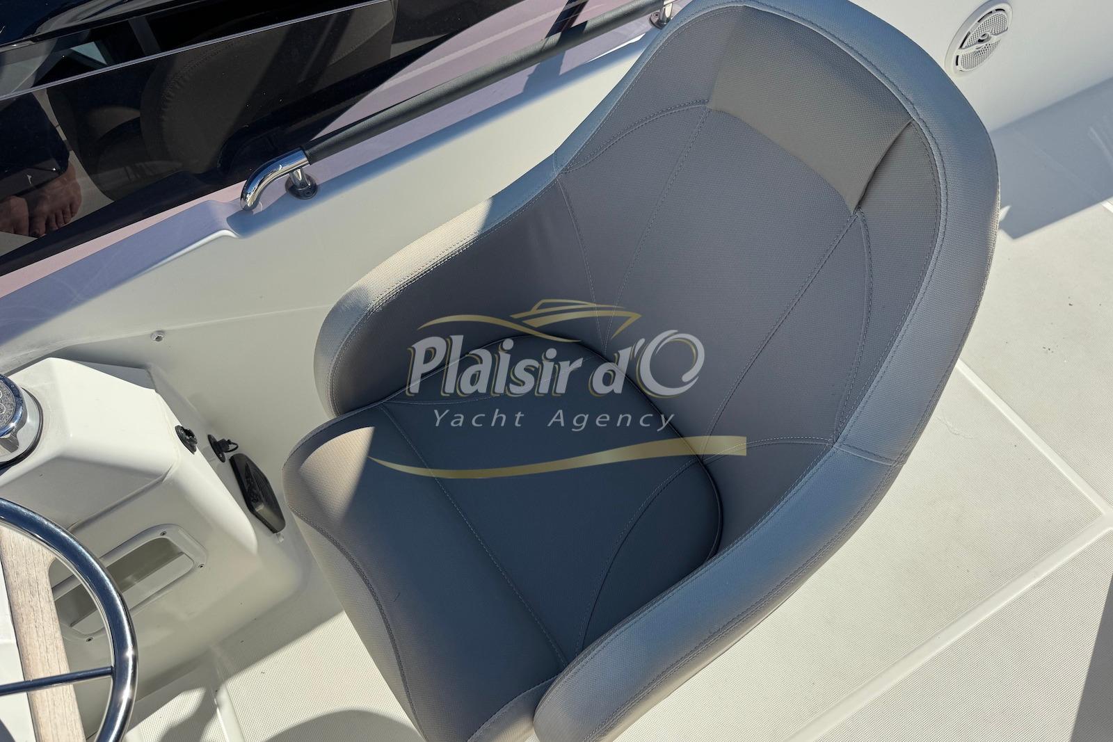 2018 Beneteau Swift Trawler 35 large 7