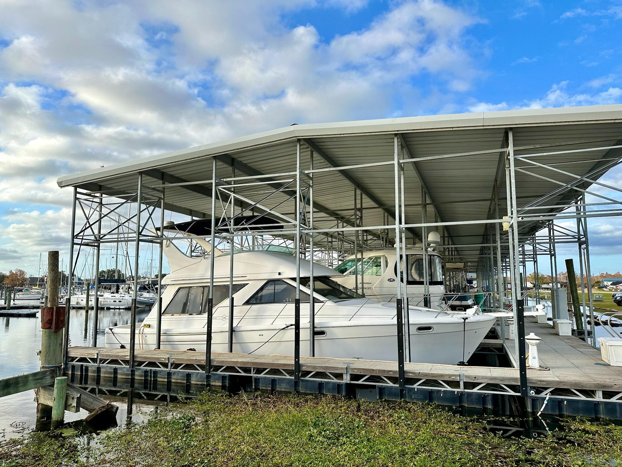 1997 Bayliner 3988 Motoryacht Paradise II