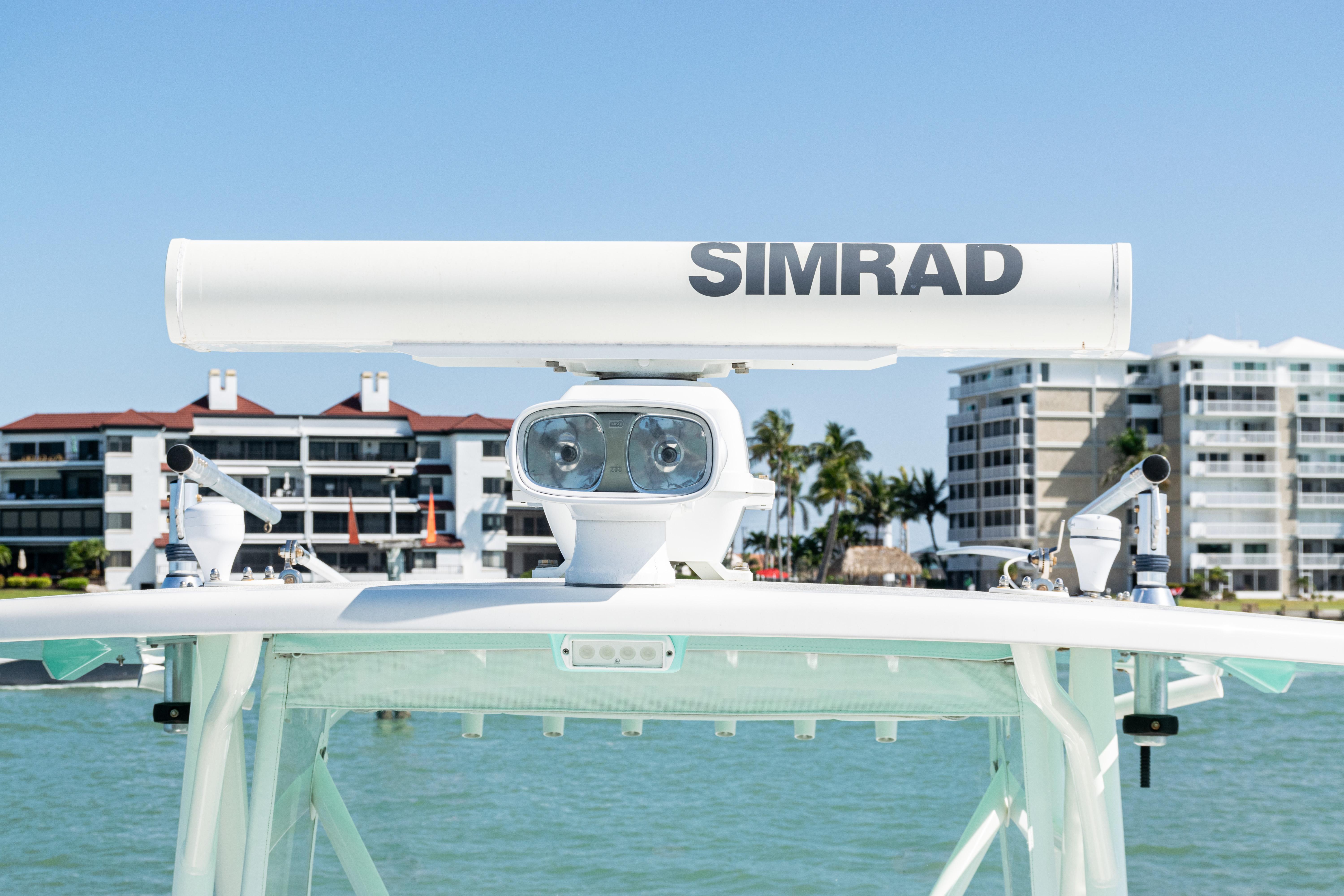 SeaVee-390Z 2015 -FL-US-2015 SeaVee 390Z boat with Simrad radar, coastal buildings in background.-9766060 | Thumbnail