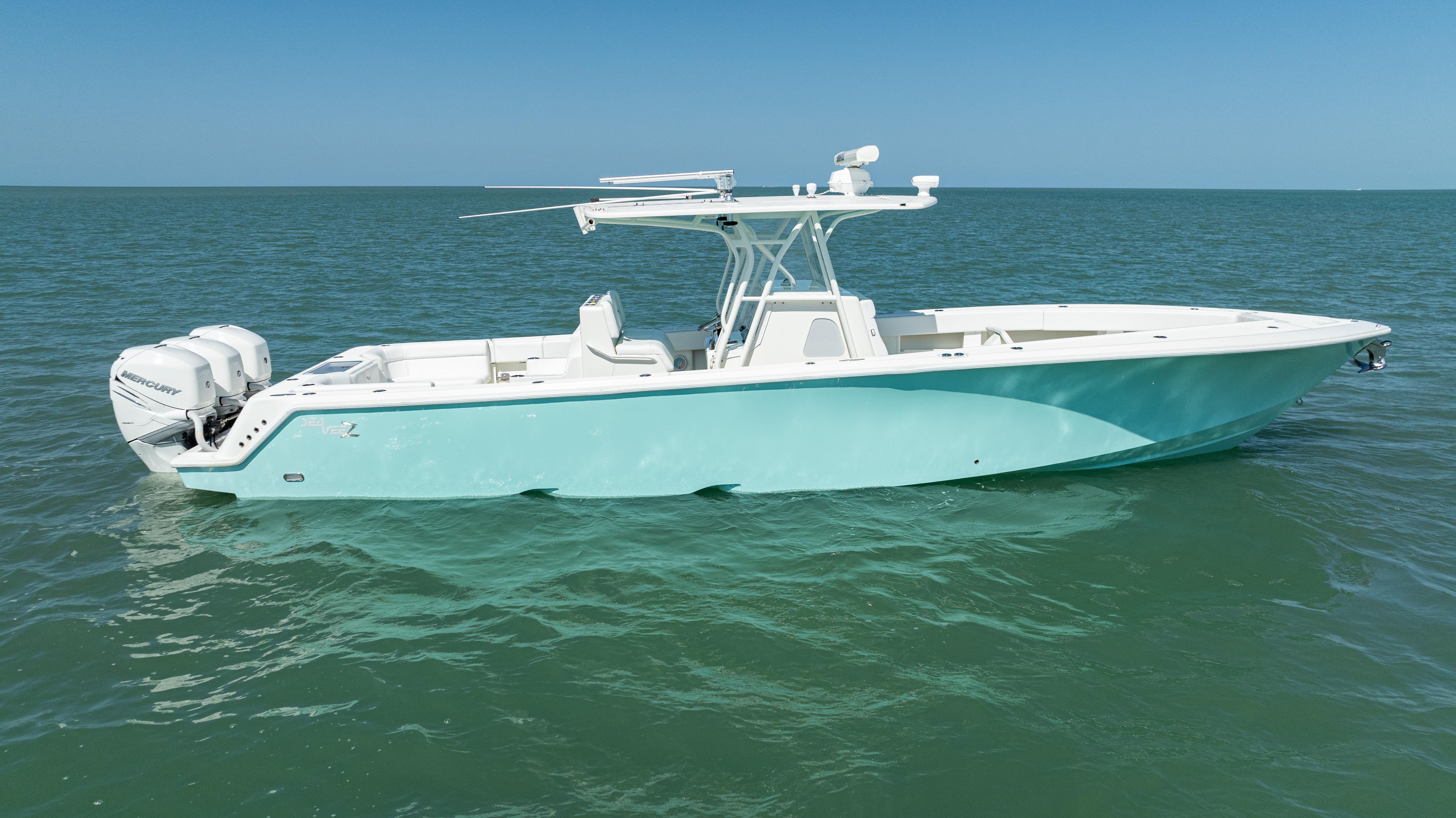 SeaVee-390Z 2015 -FL-US-2015 SeaVee 390Z boat on calm ocean waters under clear blue sky.-9766060 | Thumbnail