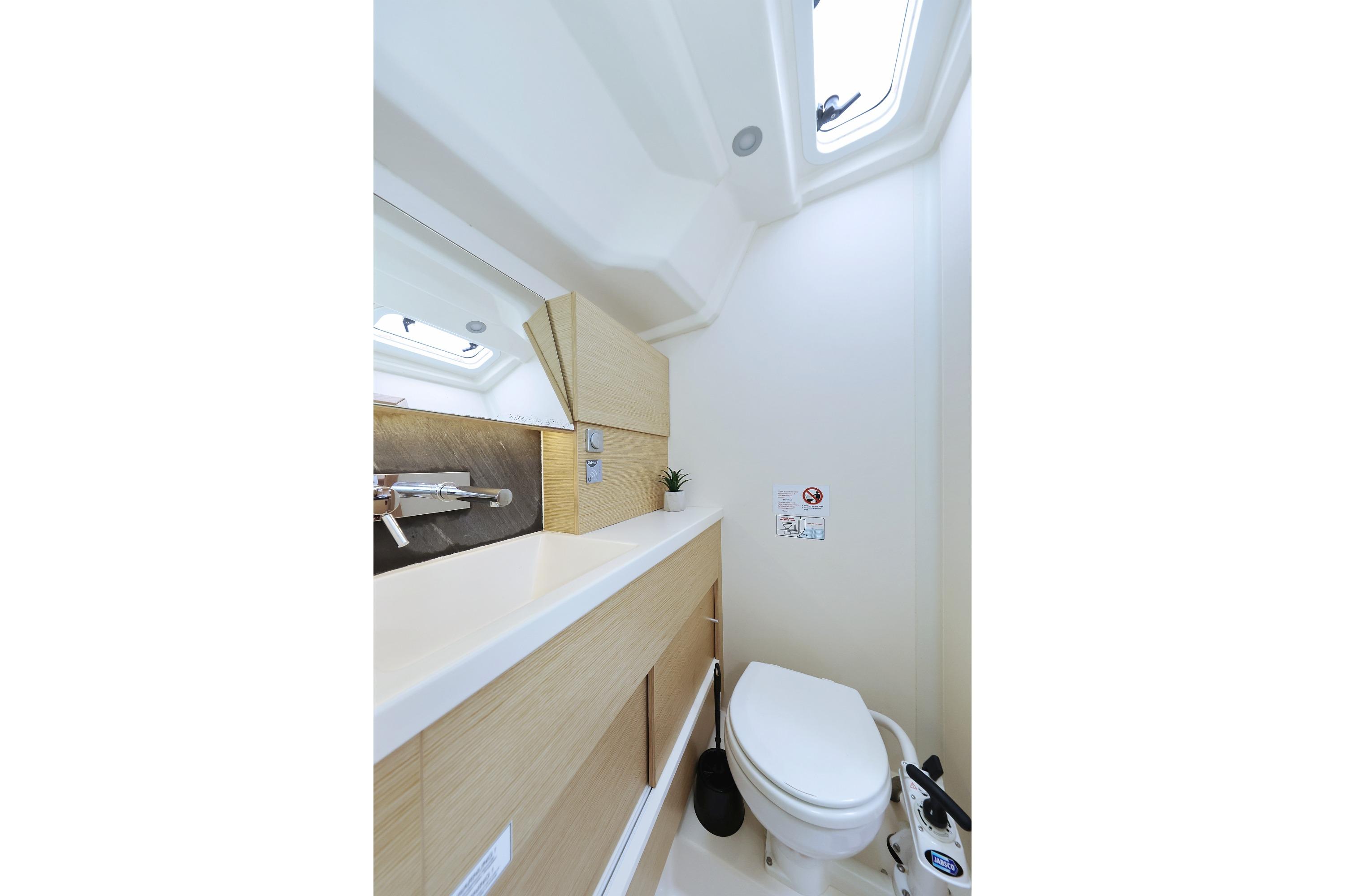 2019 Hanse 46 