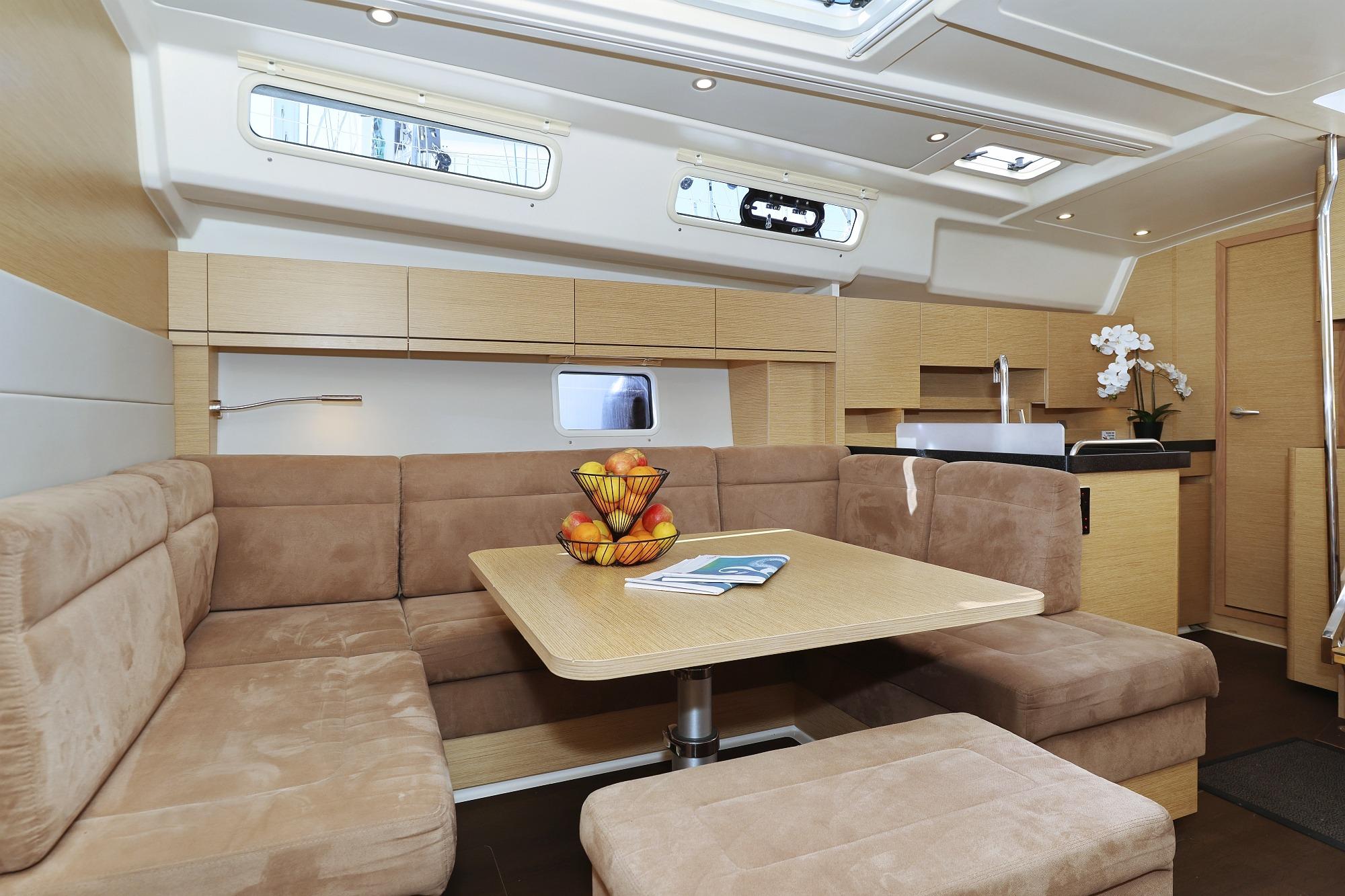 2019 Hanse 46 